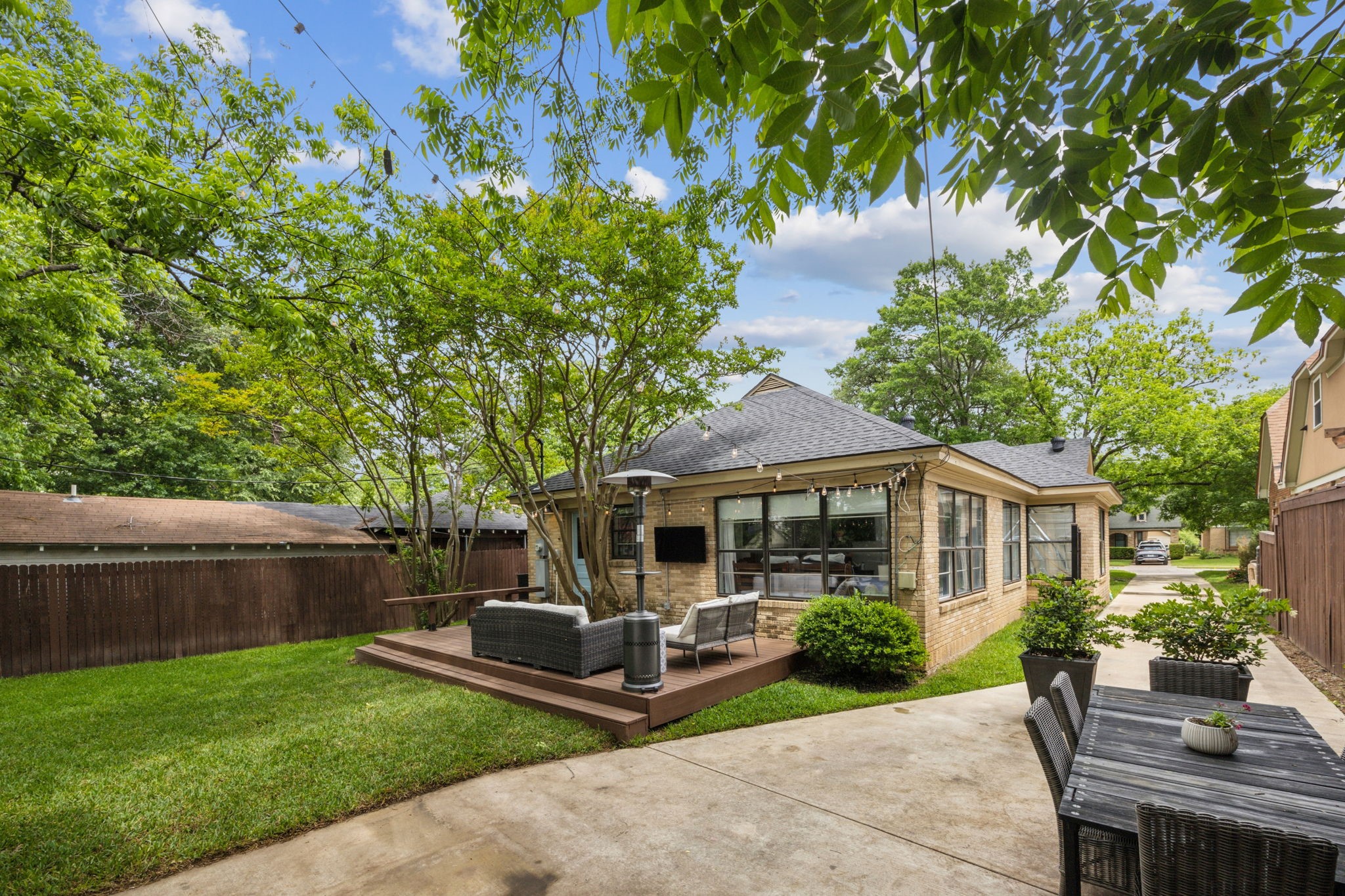 1031 N Windomere Avenue