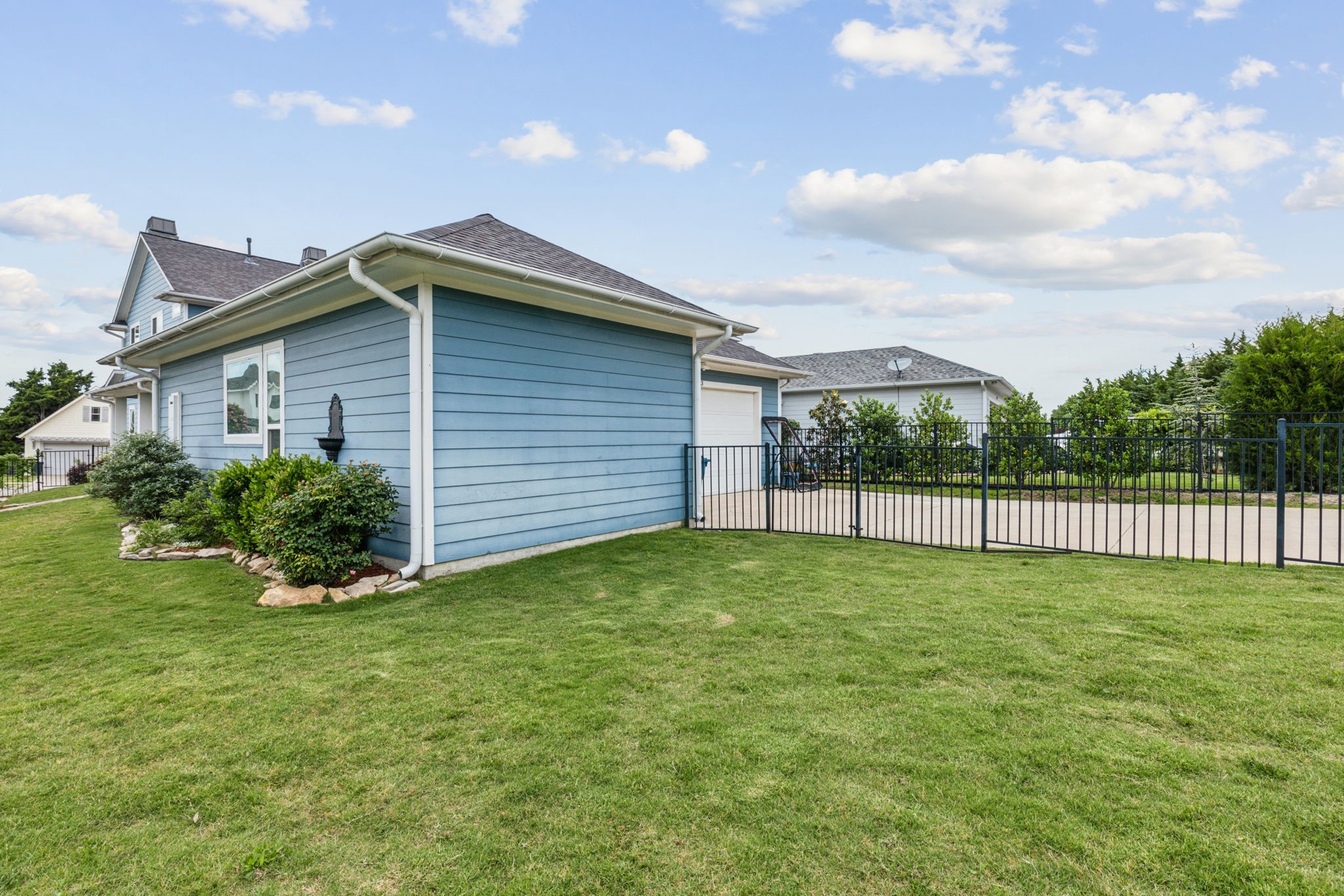 613 Park Place Boulevard