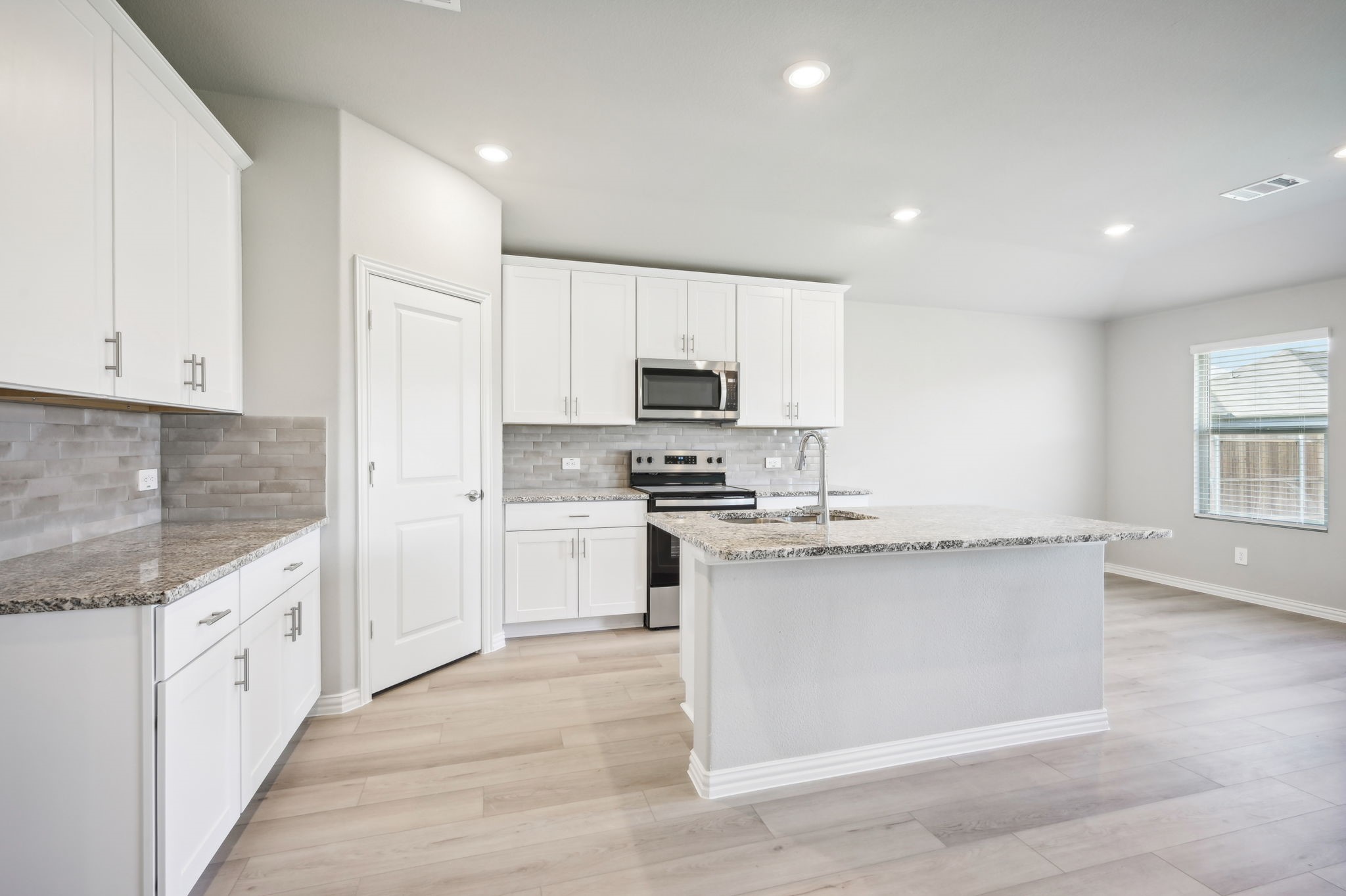 3405 Eagle Mount Drive