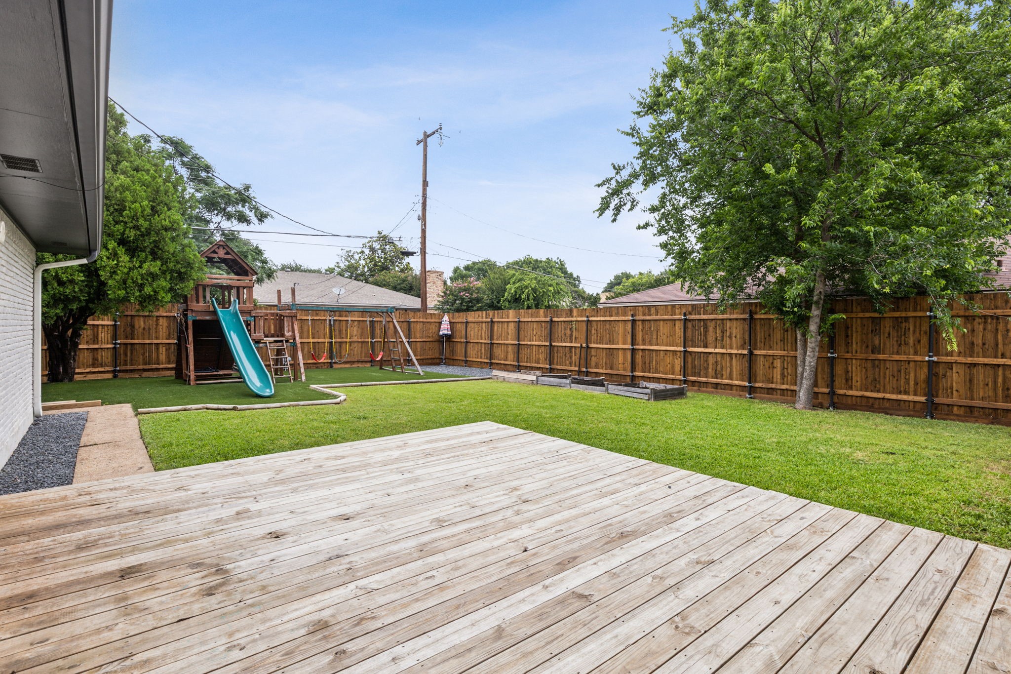 5625 Ledgestone Drive