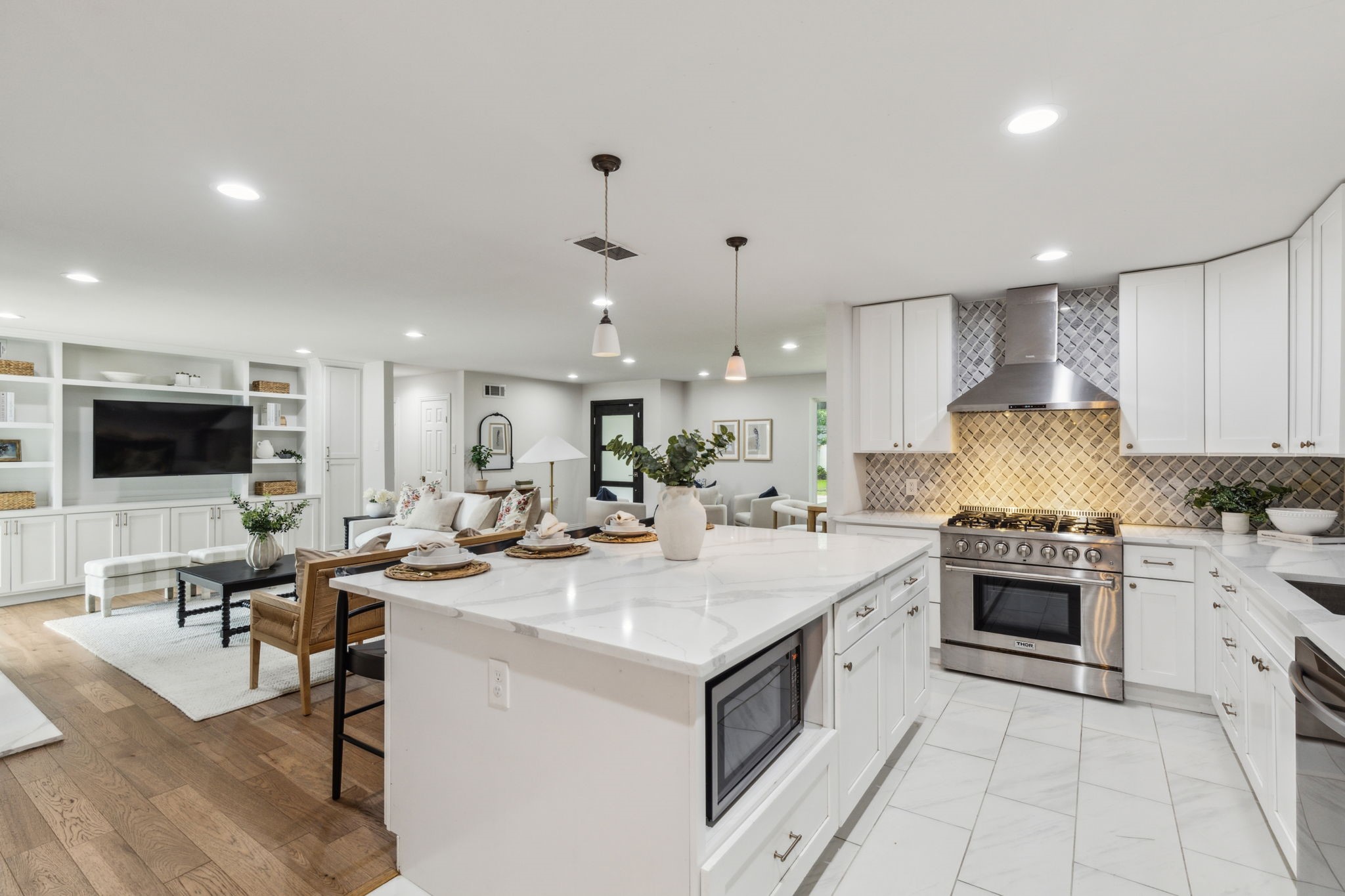 5625 Ledgestone Drive