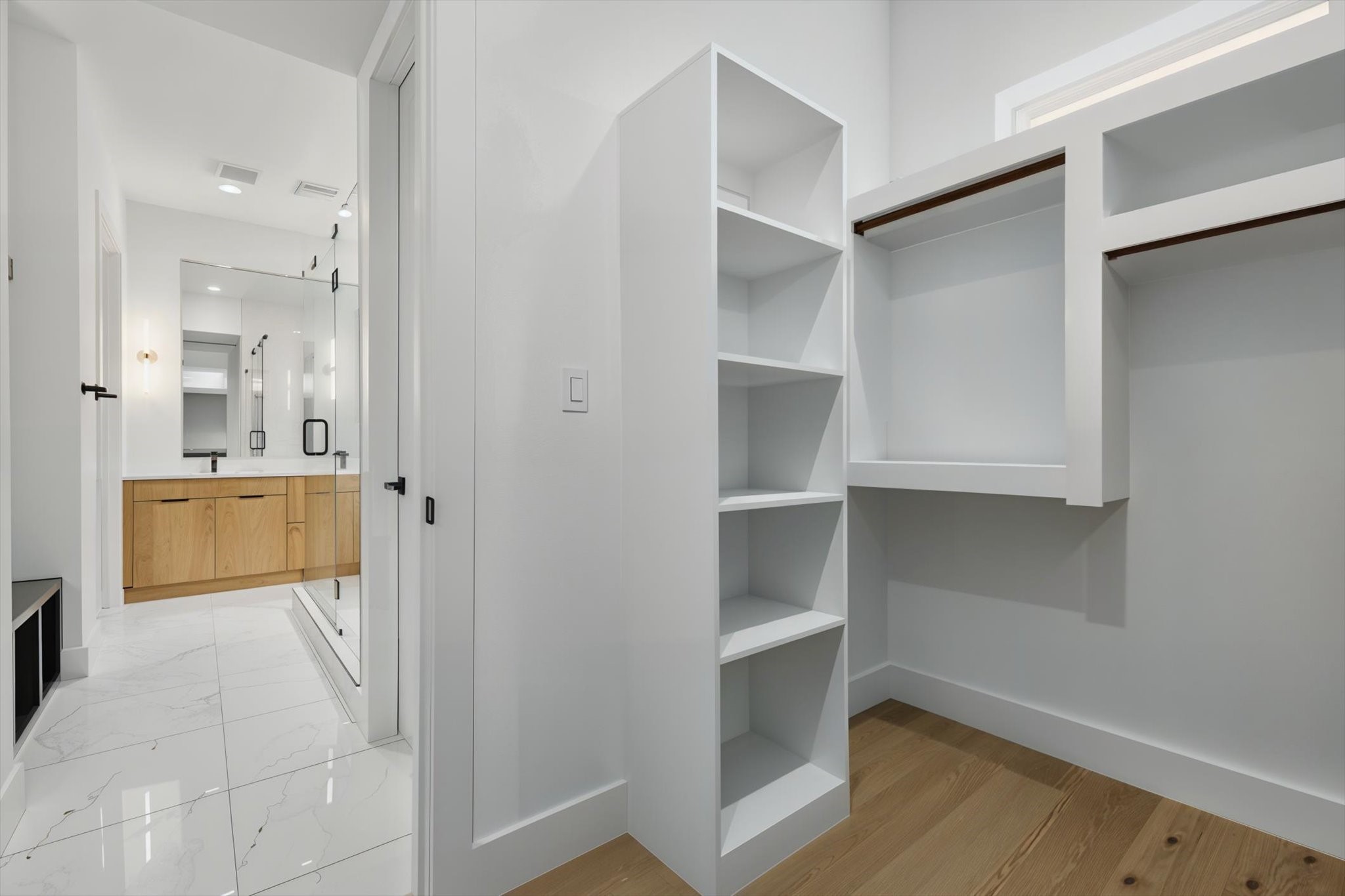 4208 Live Oak Street 105