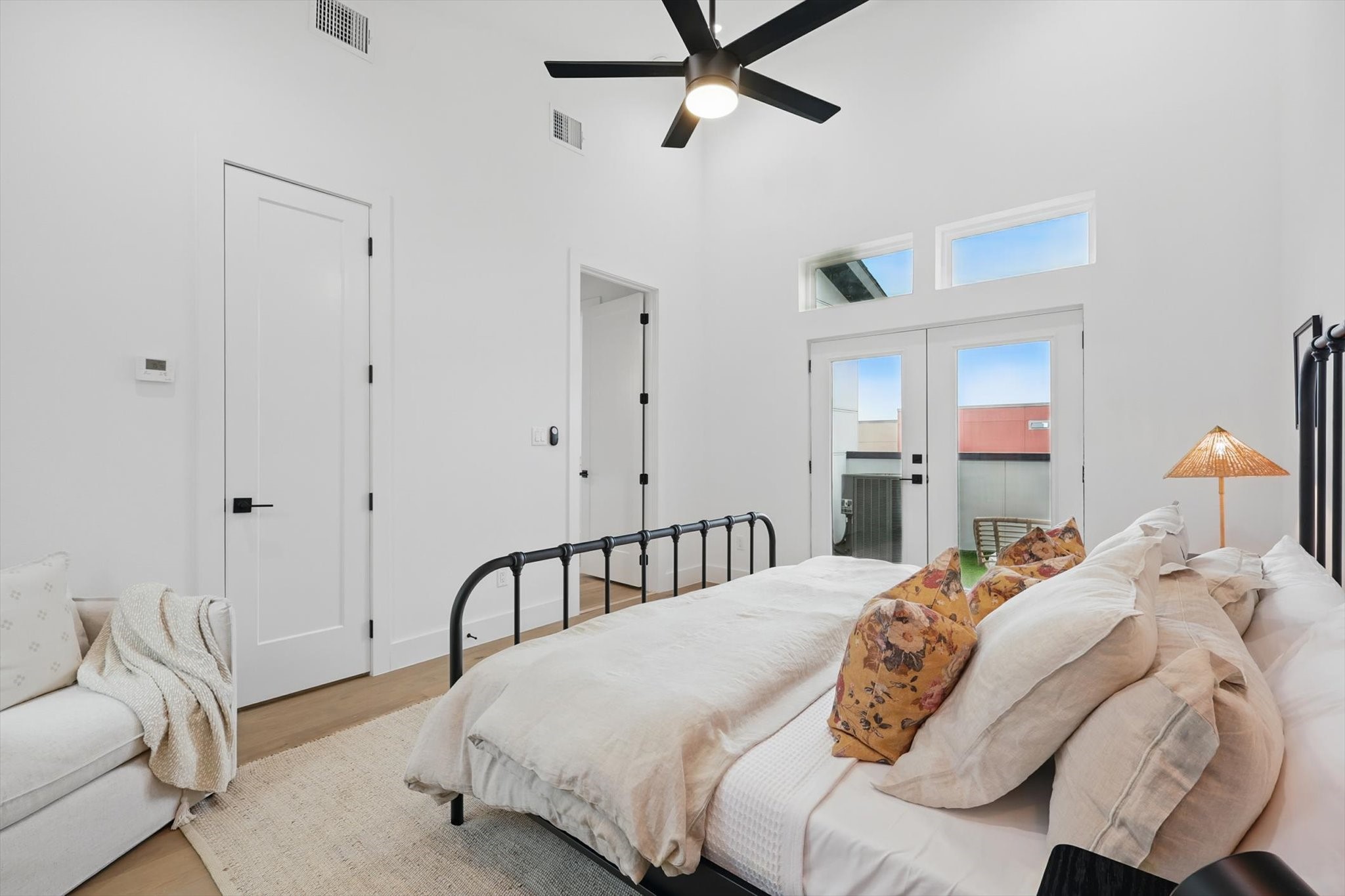 4208 Live Oak Street 105
