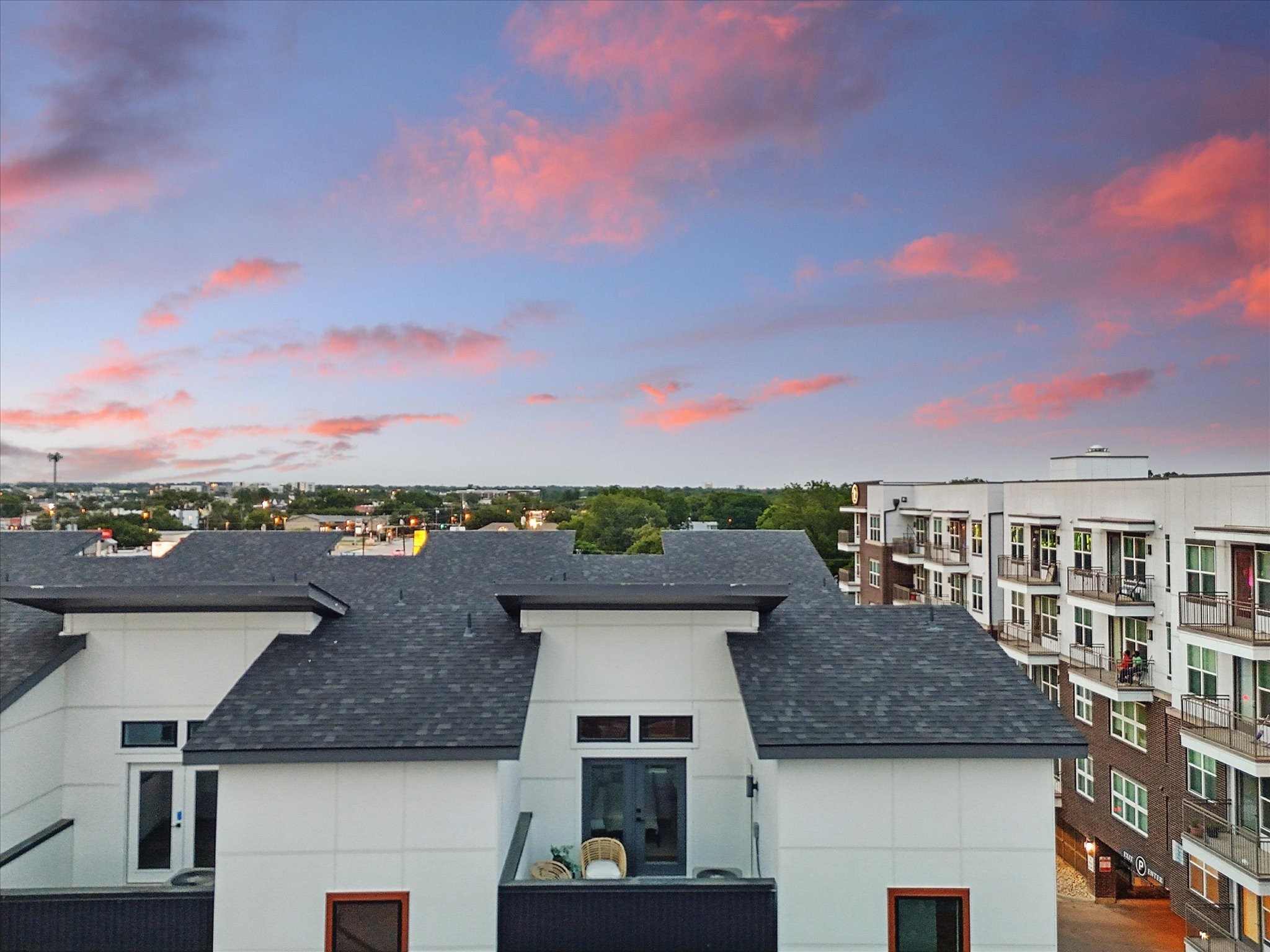 4208 Live Oak Street 105