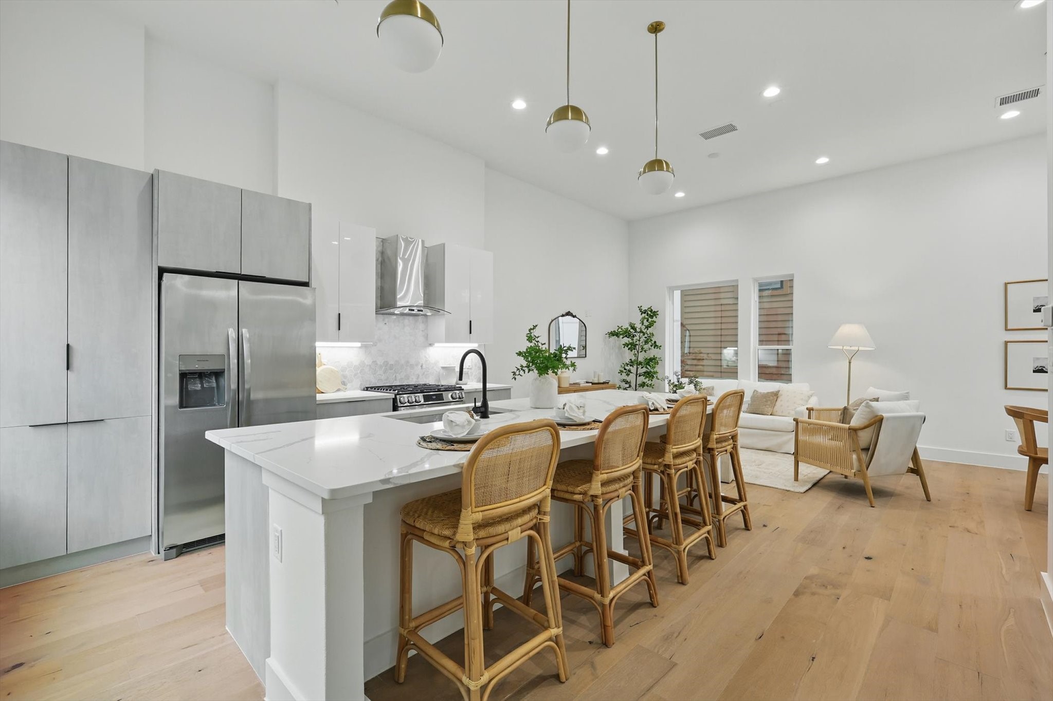 4208 Live Oak Street 105