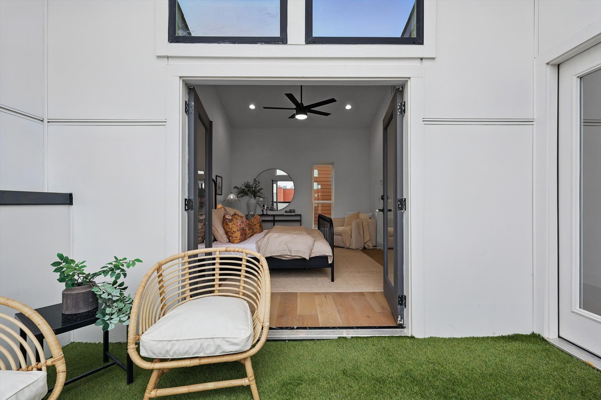 4208 Live Oak Street 105