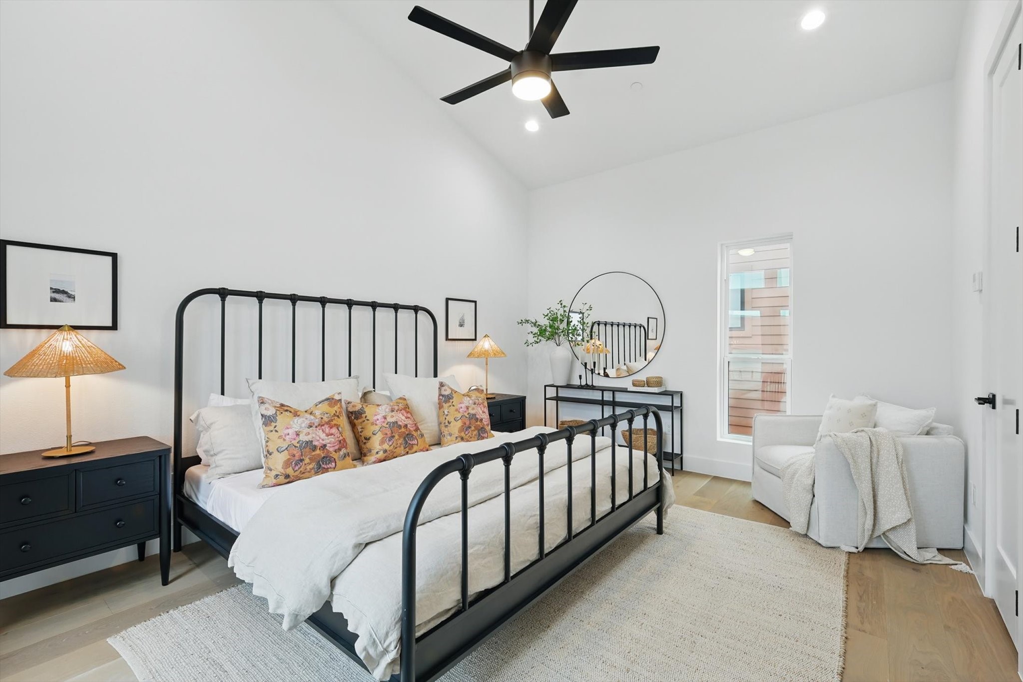 4208 Live Oak Street 105