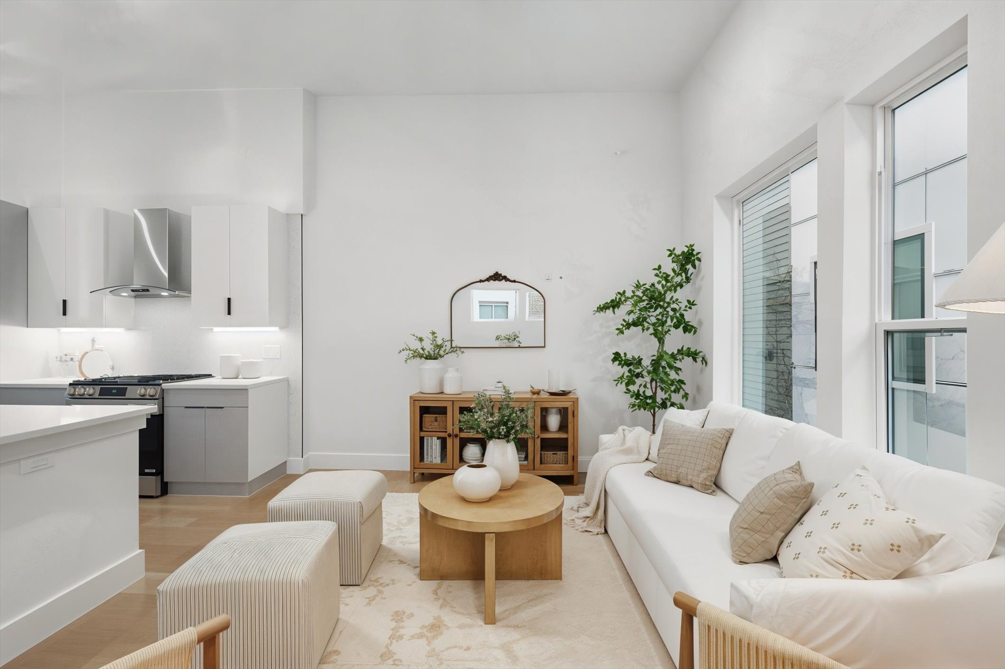4208 Live Oak Street 105