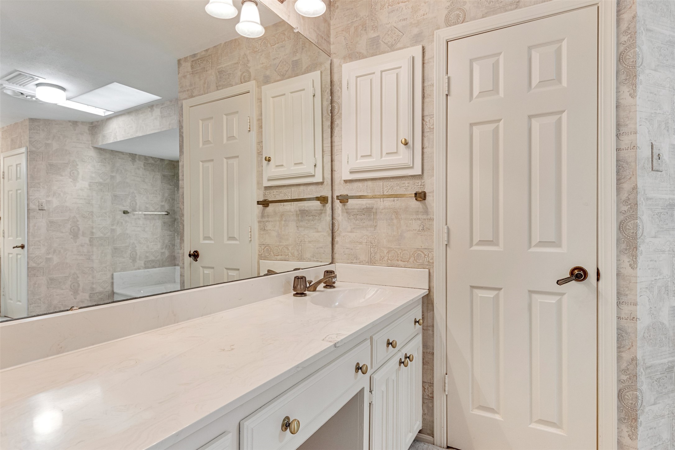 10009 Apple Creek Drive