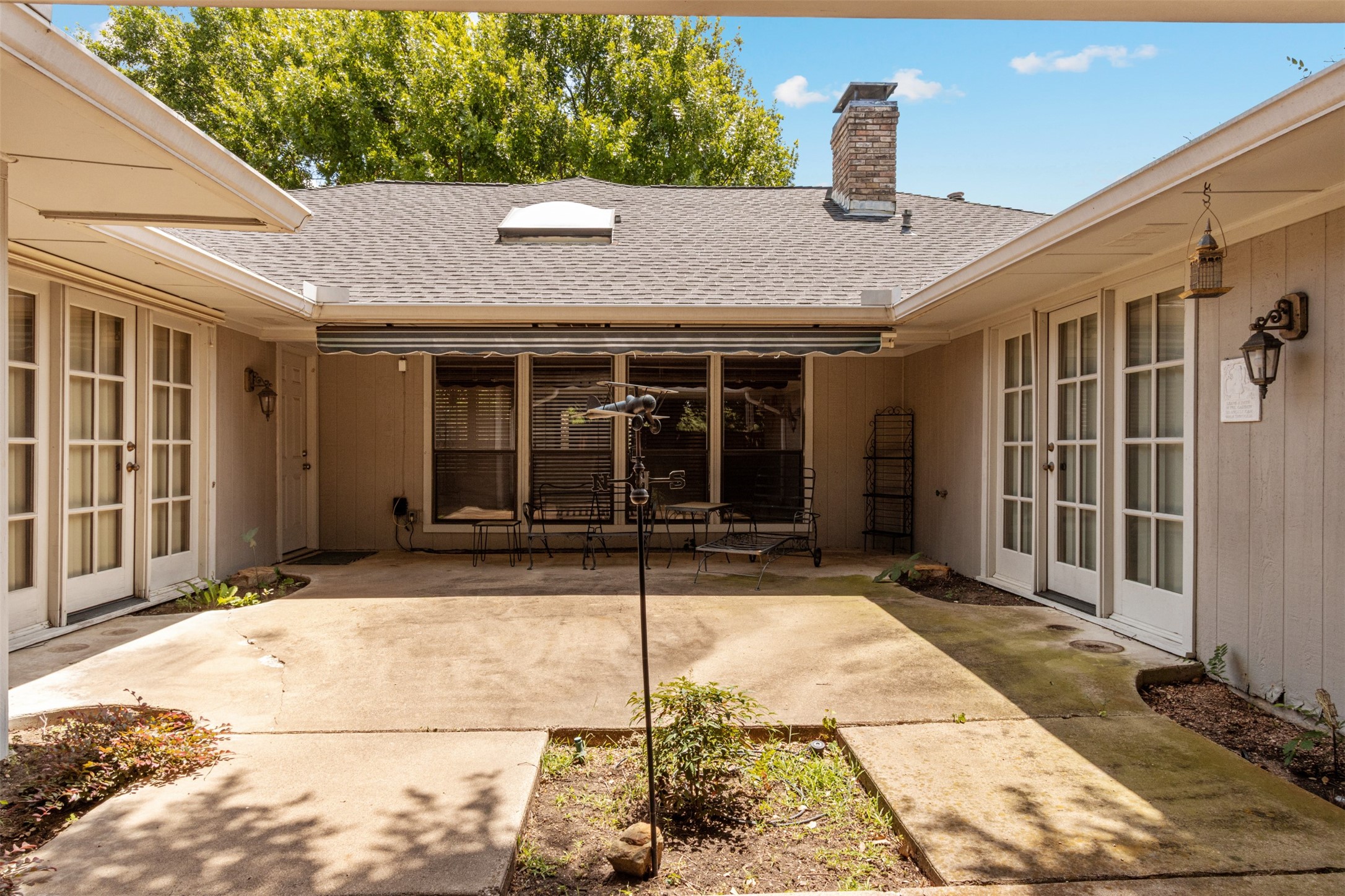 10009 Apple Creek Drive