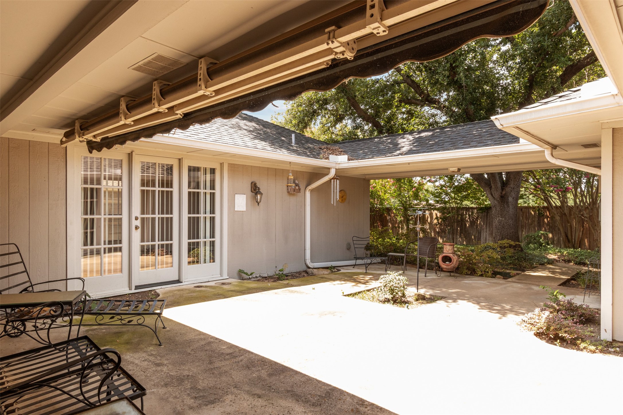 10009 Apple Creek Drive