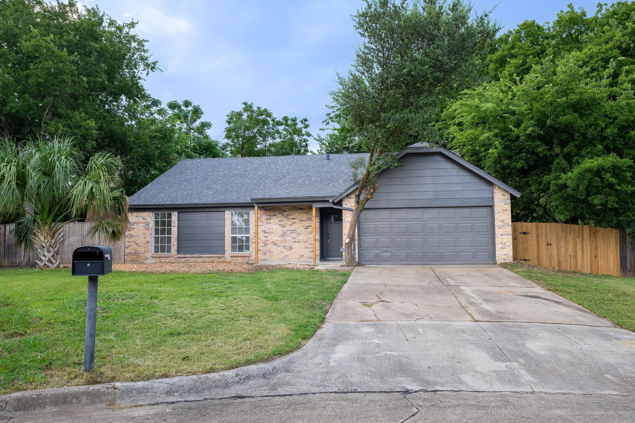 3806 Wooddale Court