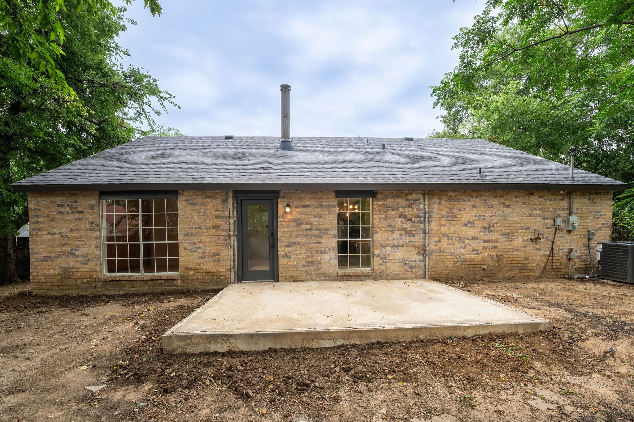 3806 Wooddale Court