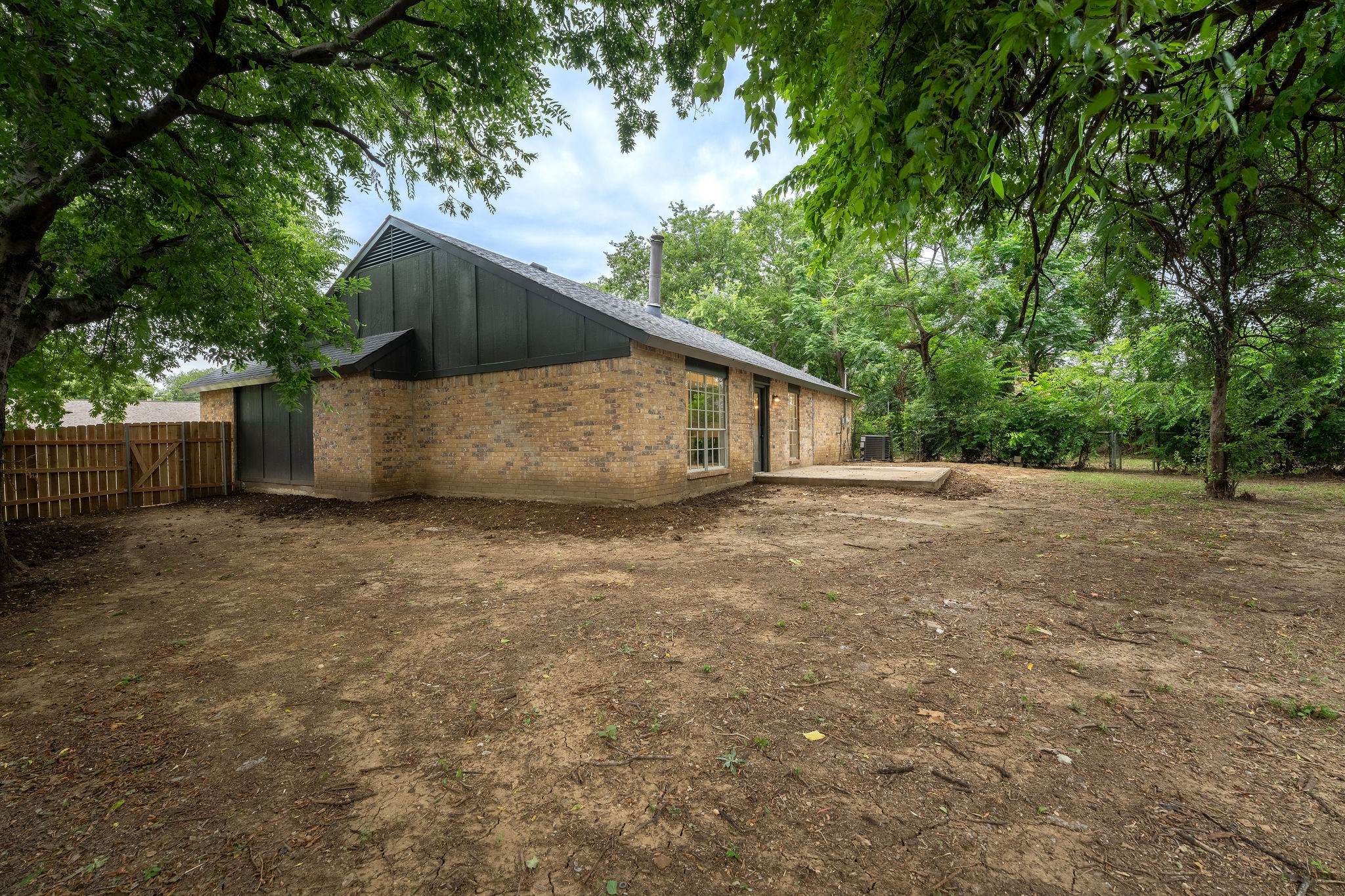 3806 Wooddale Court