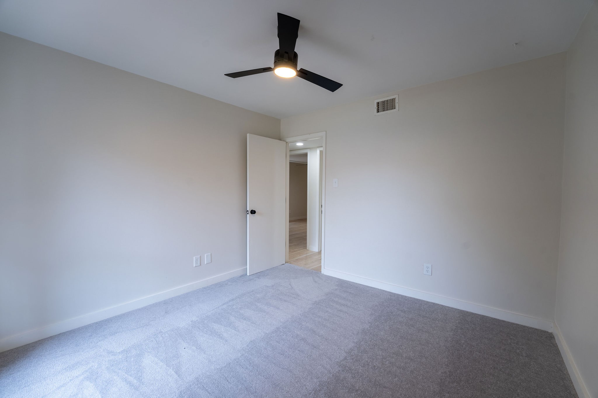 3806 Wooddale Court
