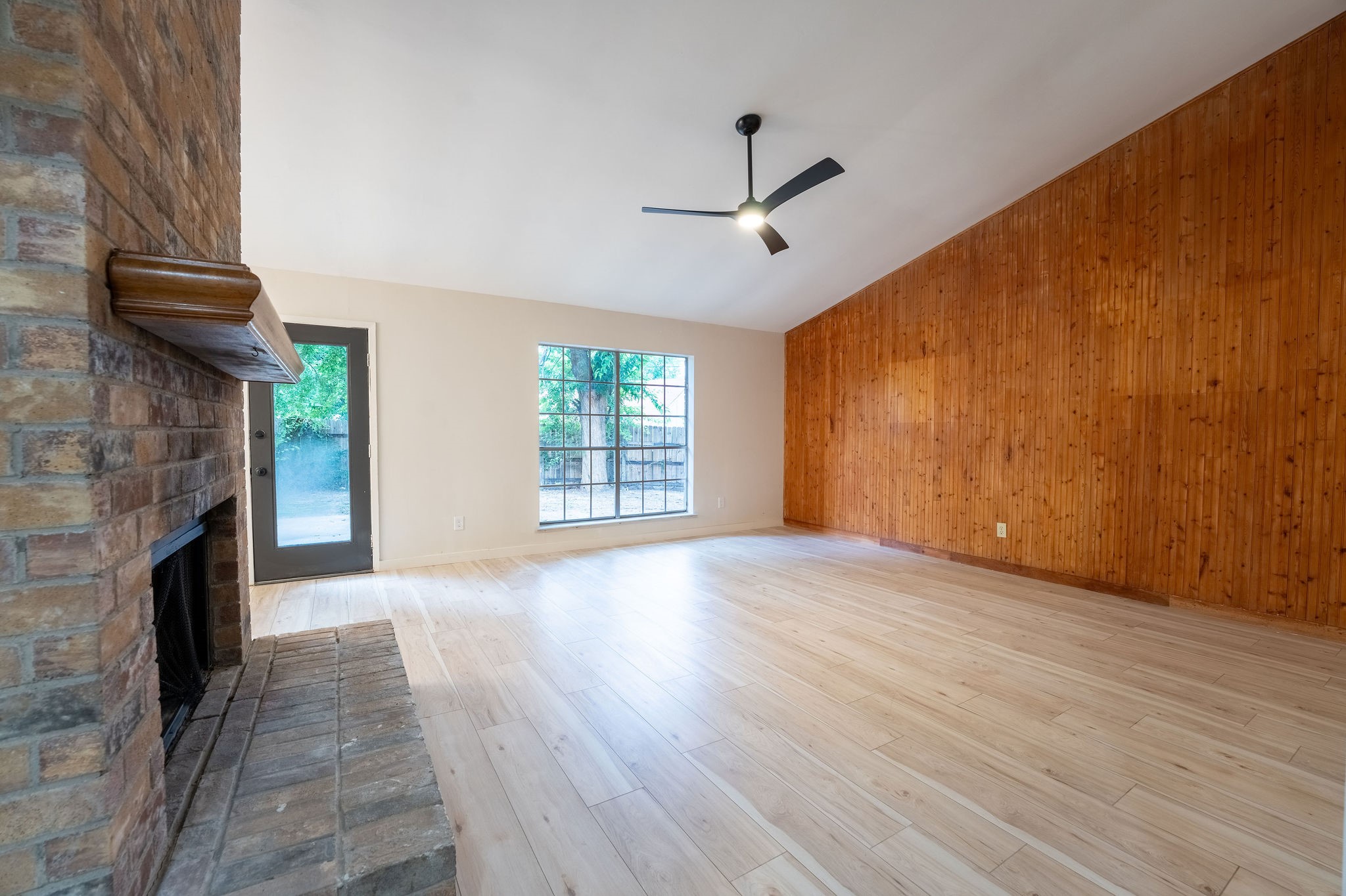 3806 Wooddale Court