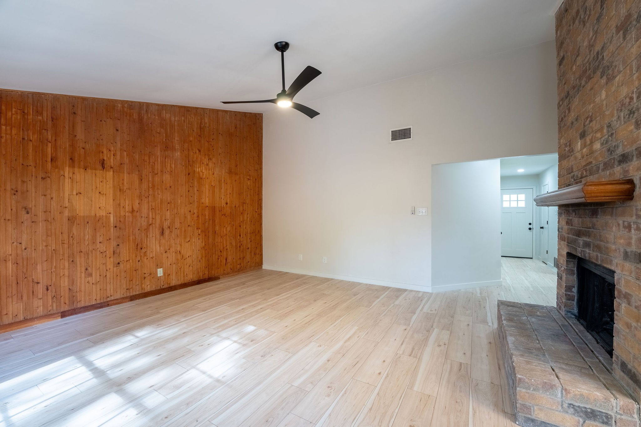 3806 Wooddale Court