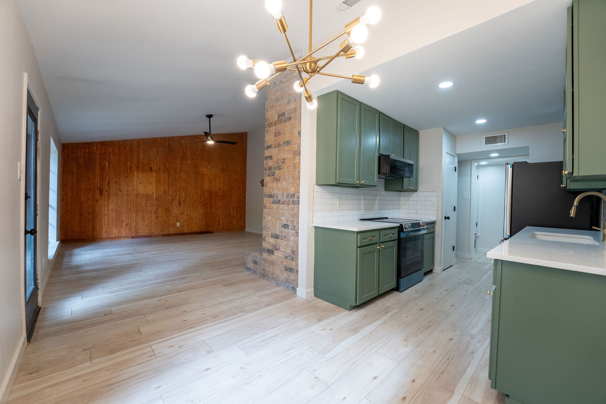 3806 Wooddale Court