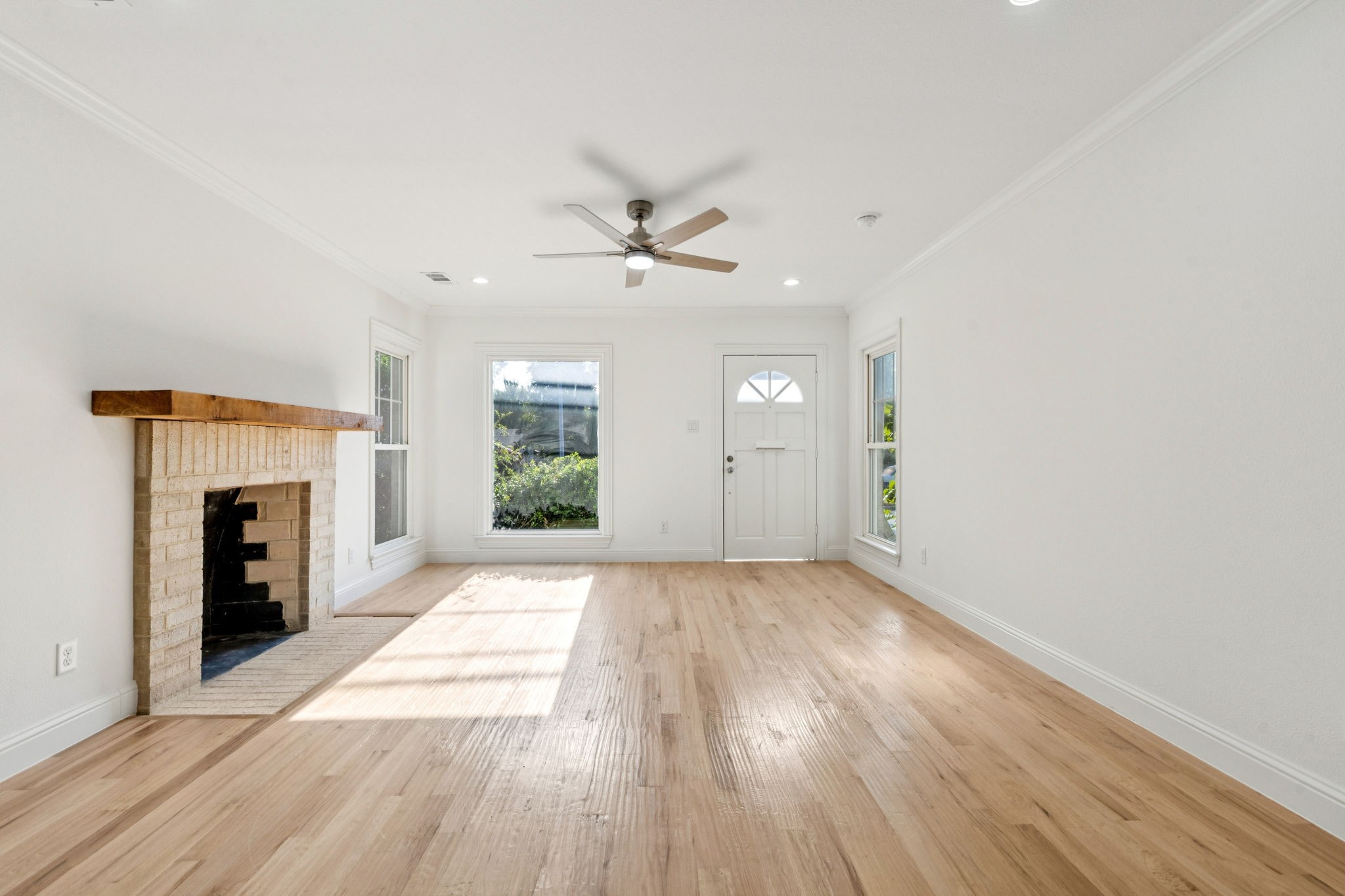 207 N Hampton Road
