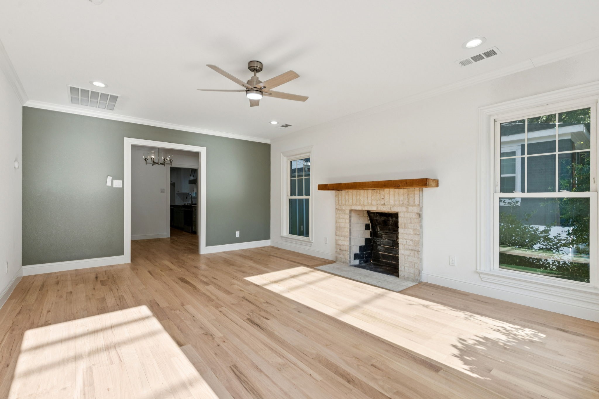 207 N Hampton Road
