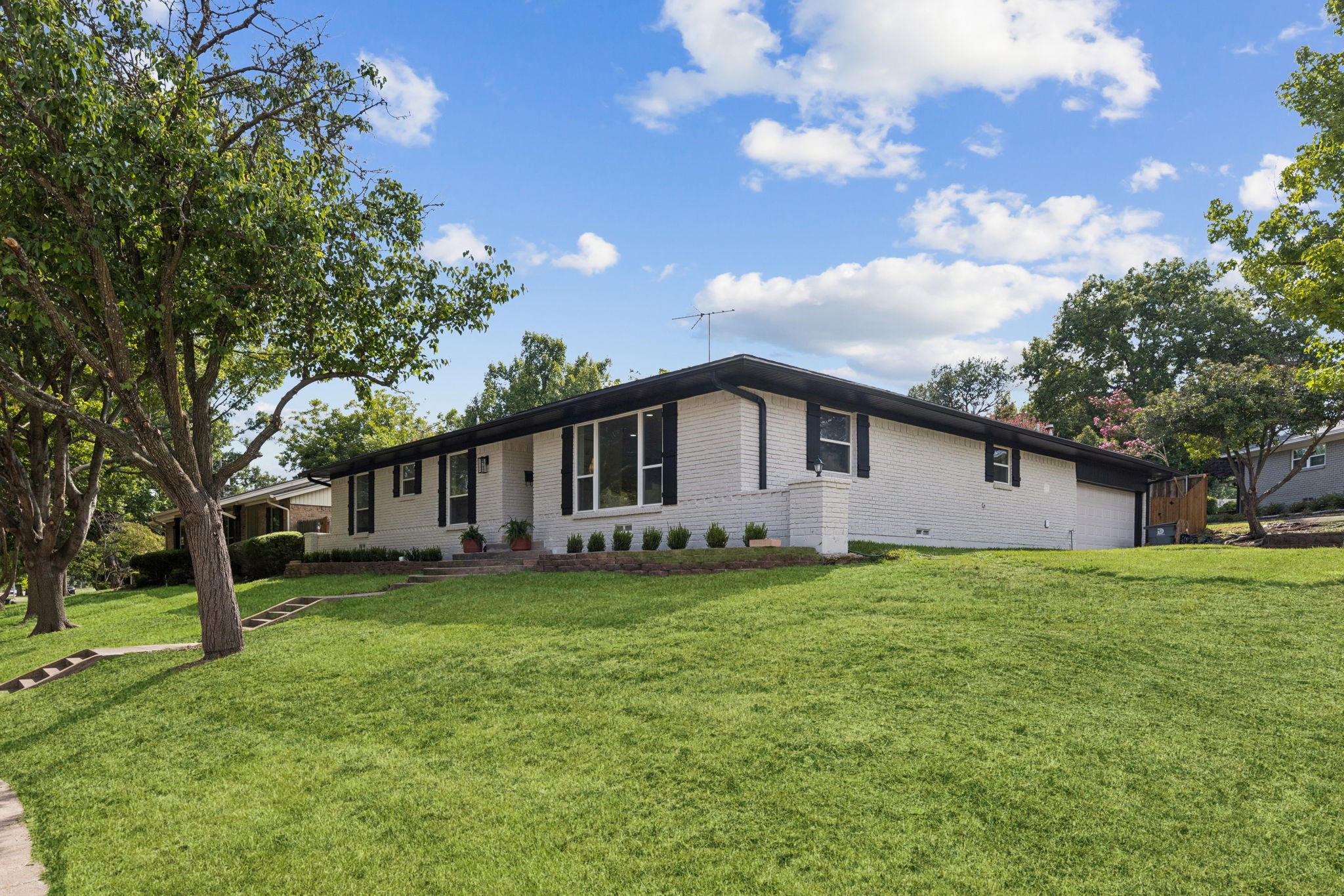 9959 E Lake Highlands Drive