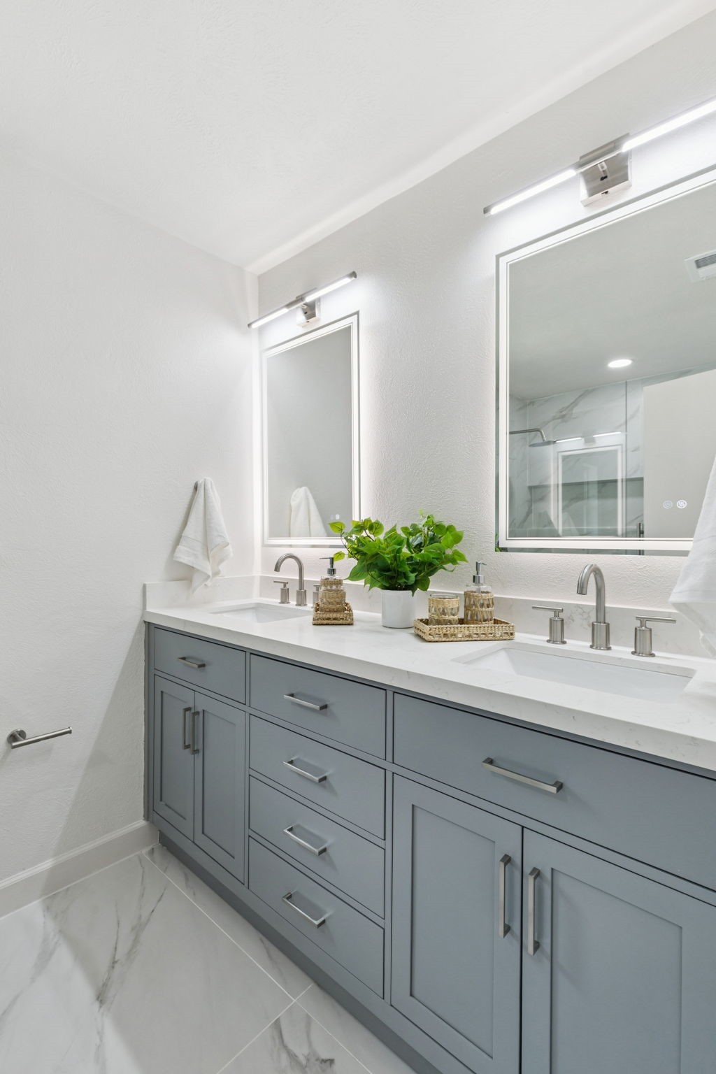 9959 E Lake Highlands Drive