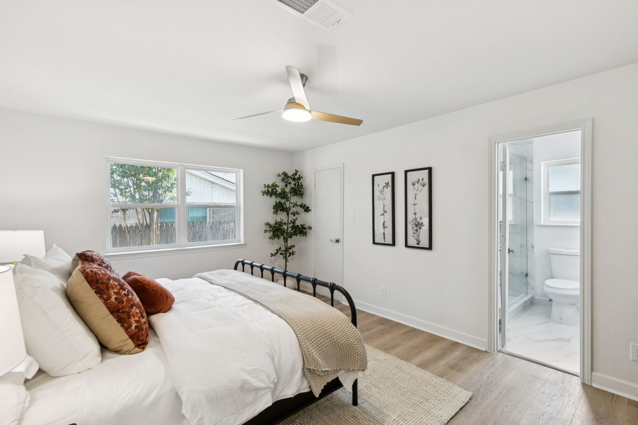 9959 E Lake Highlands Drive