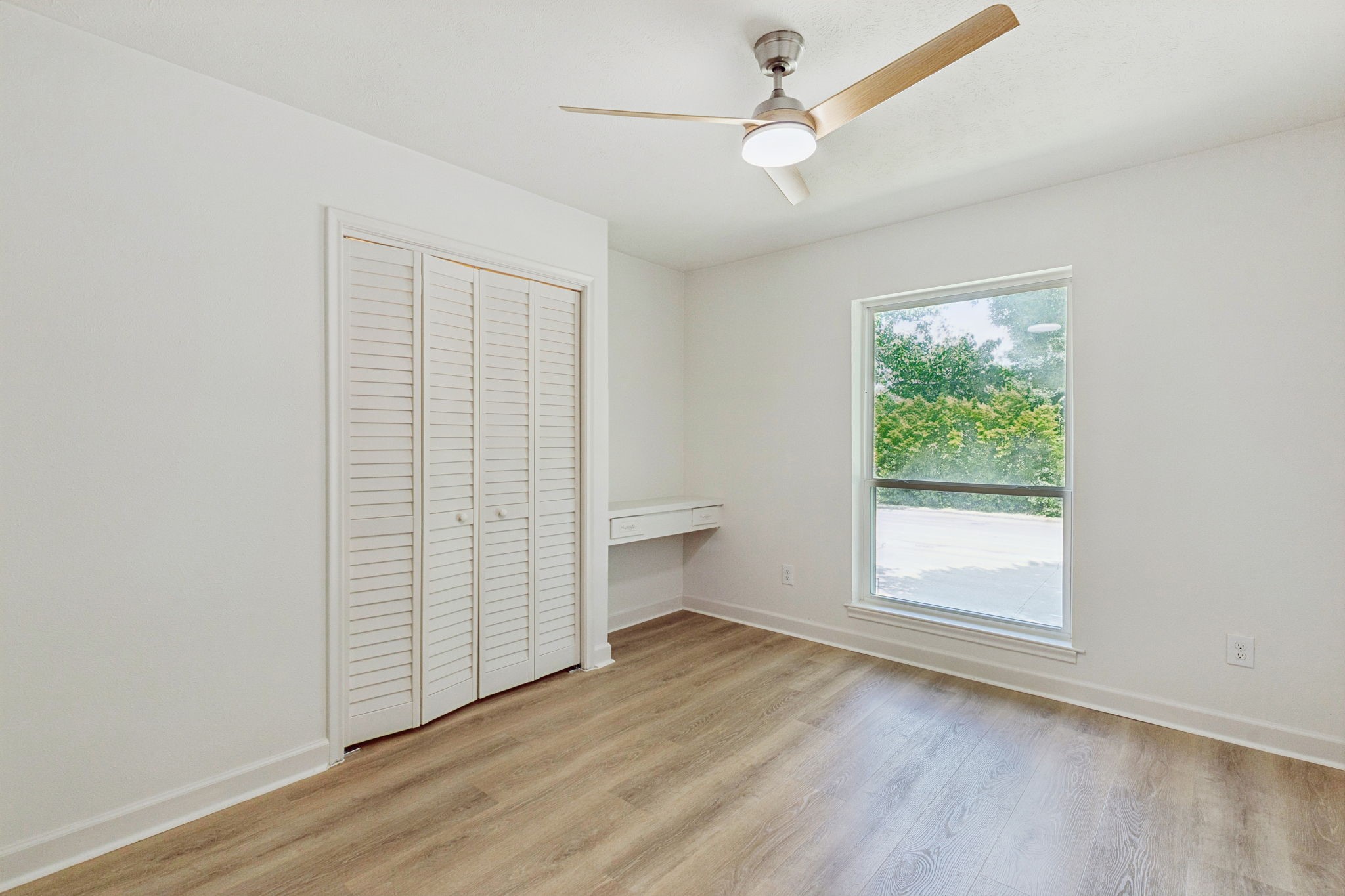 9959 E Lake Highlands Drive