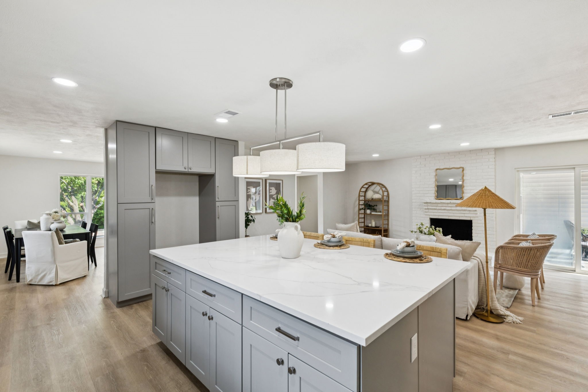 9959 E Lake Highlands Drive