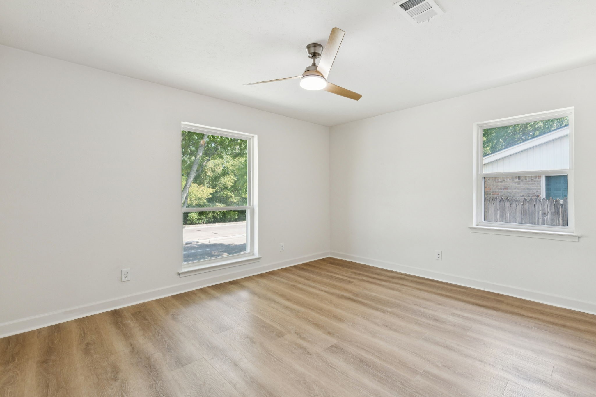 9959 E Lake Highlands Drive