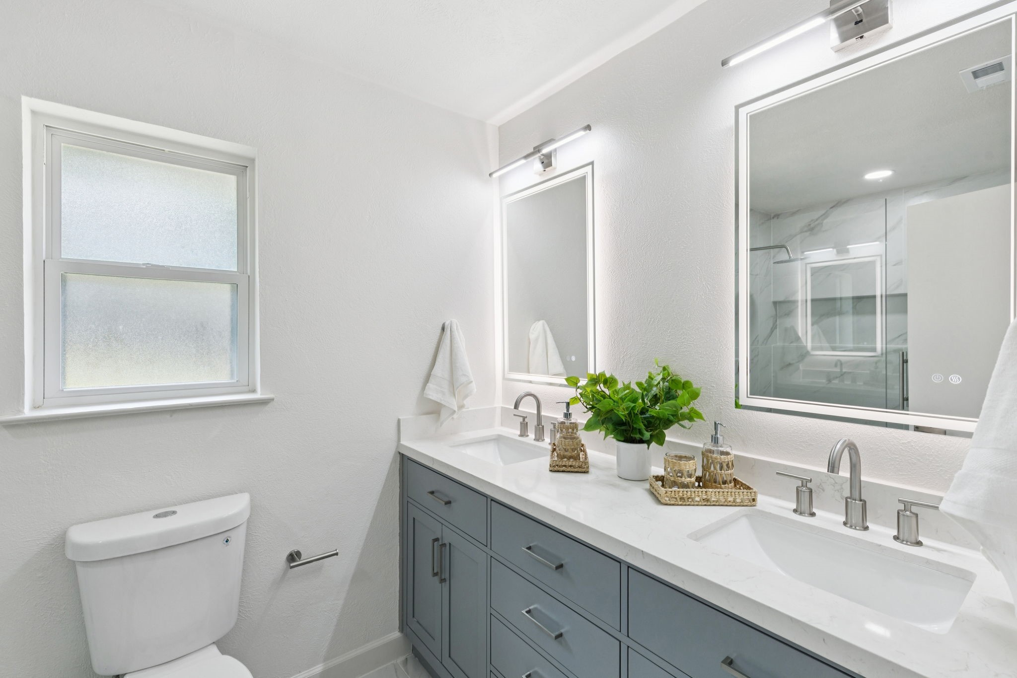 9959 E Lake Highlands Drive