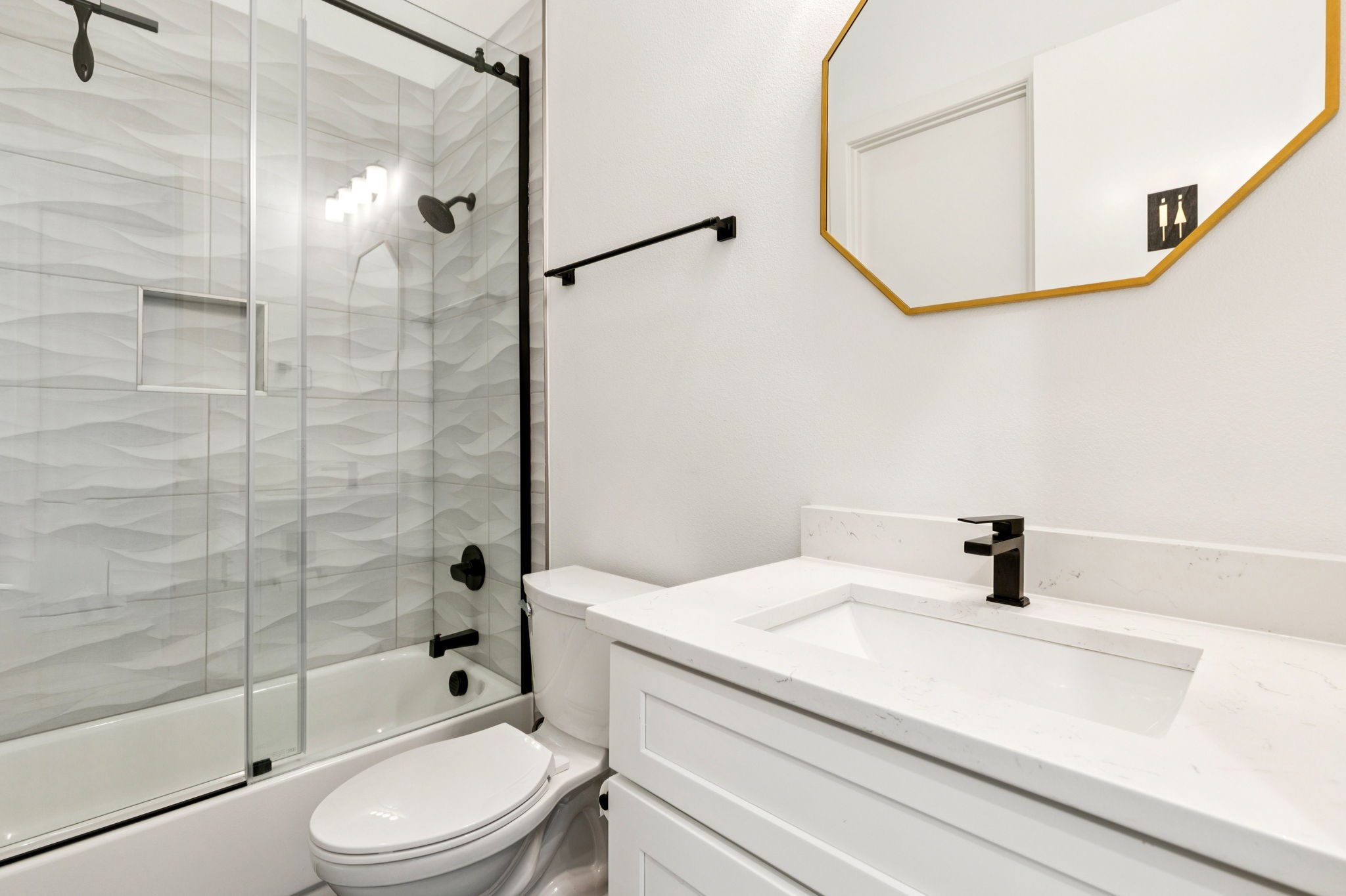 4948 Blaynes View