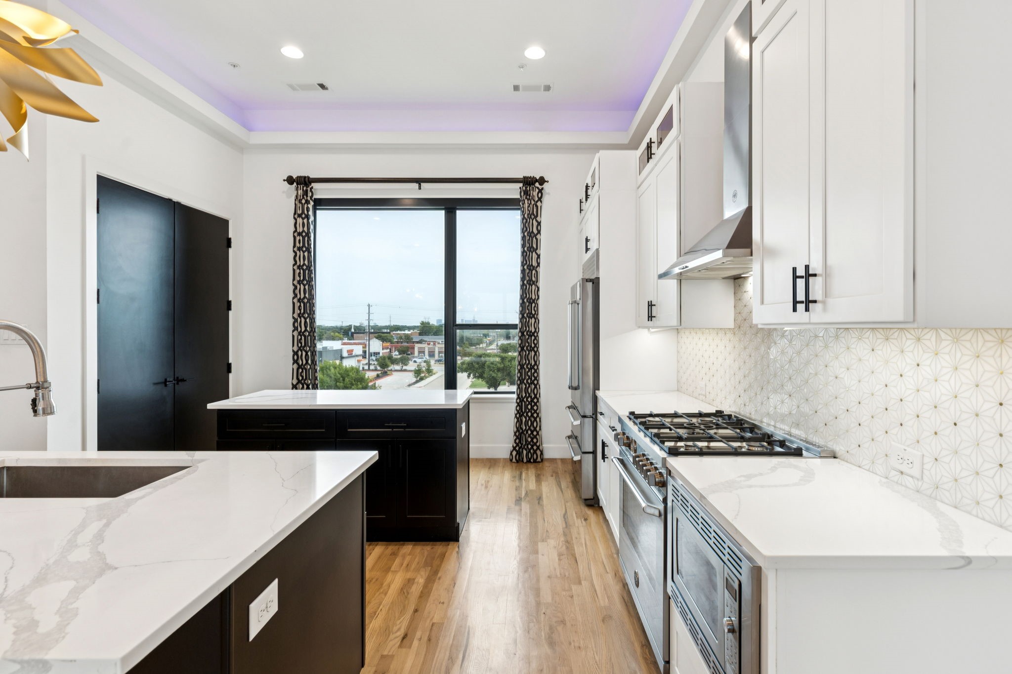 4948 Blaynes View
