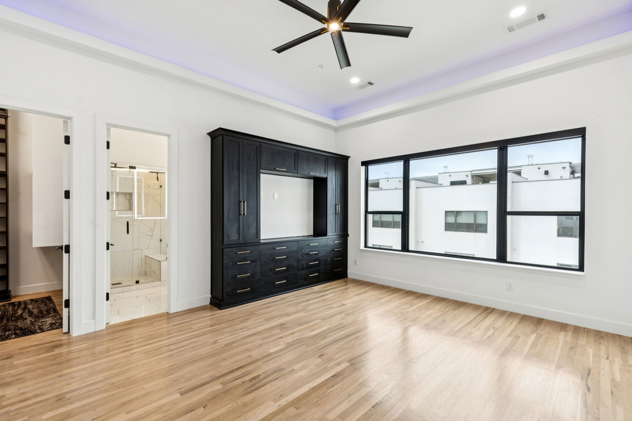 4948 Blaynes View