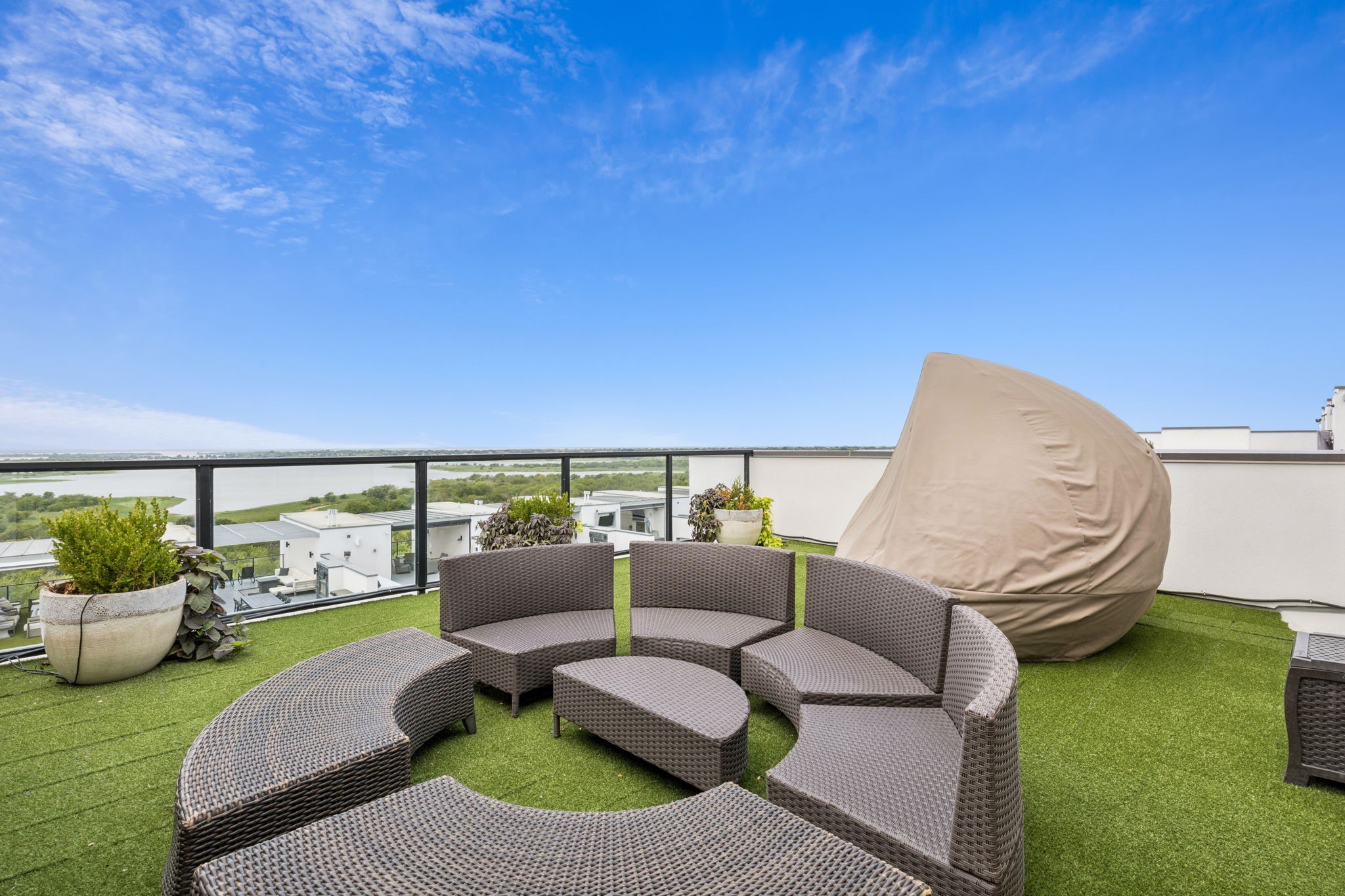 4948 Blaynes View