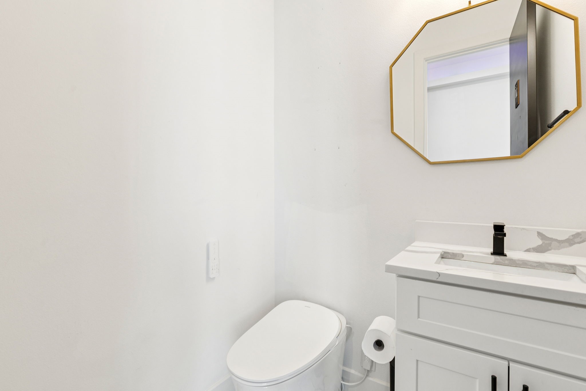 4948 Blaynes View