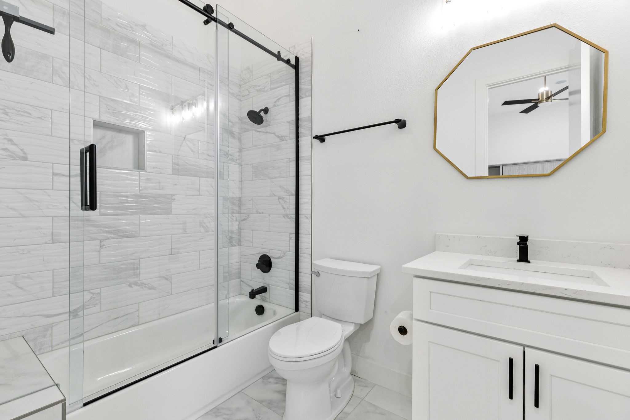 4948 Blaynes View
