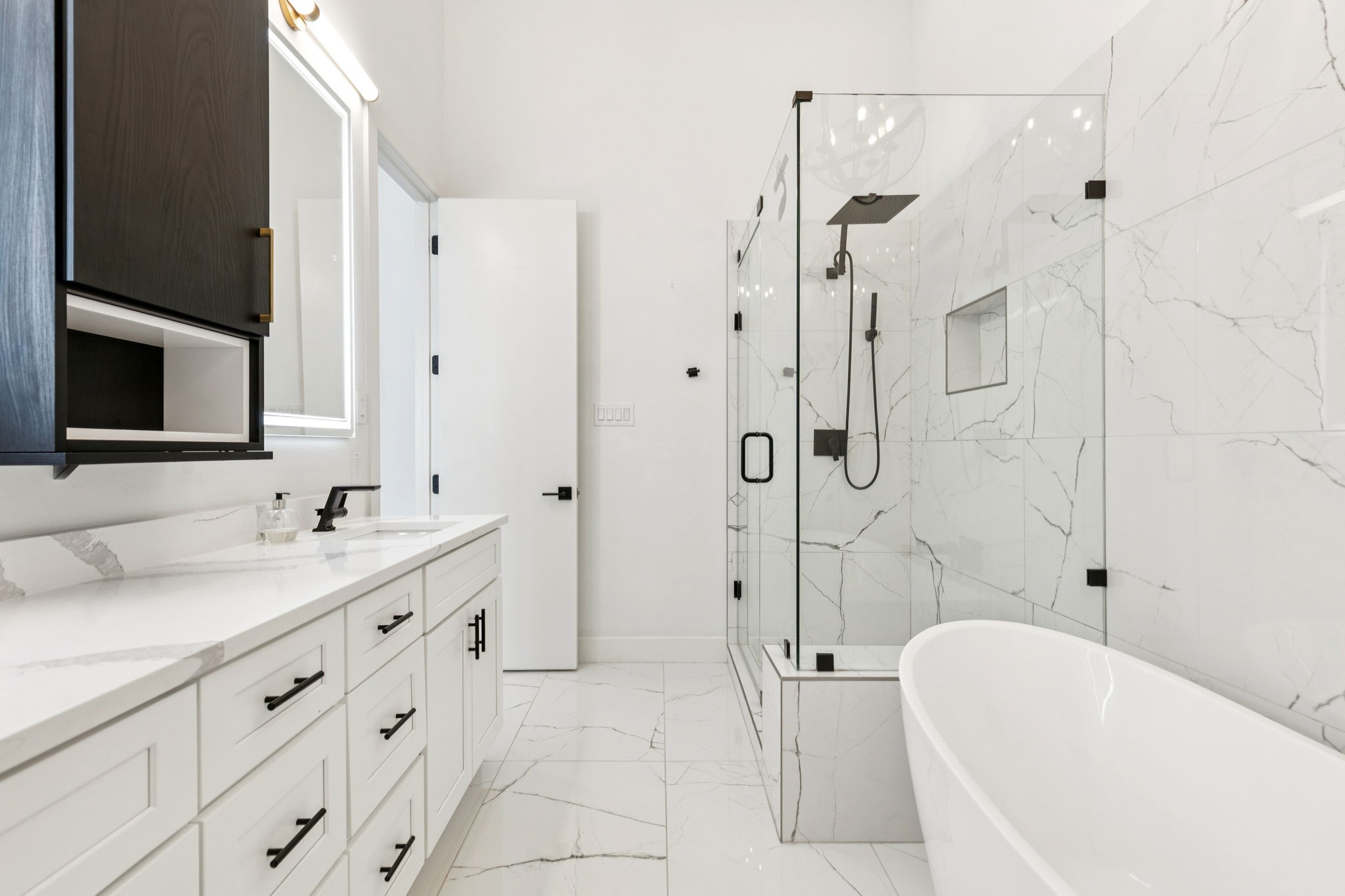 4948 Blaynes View