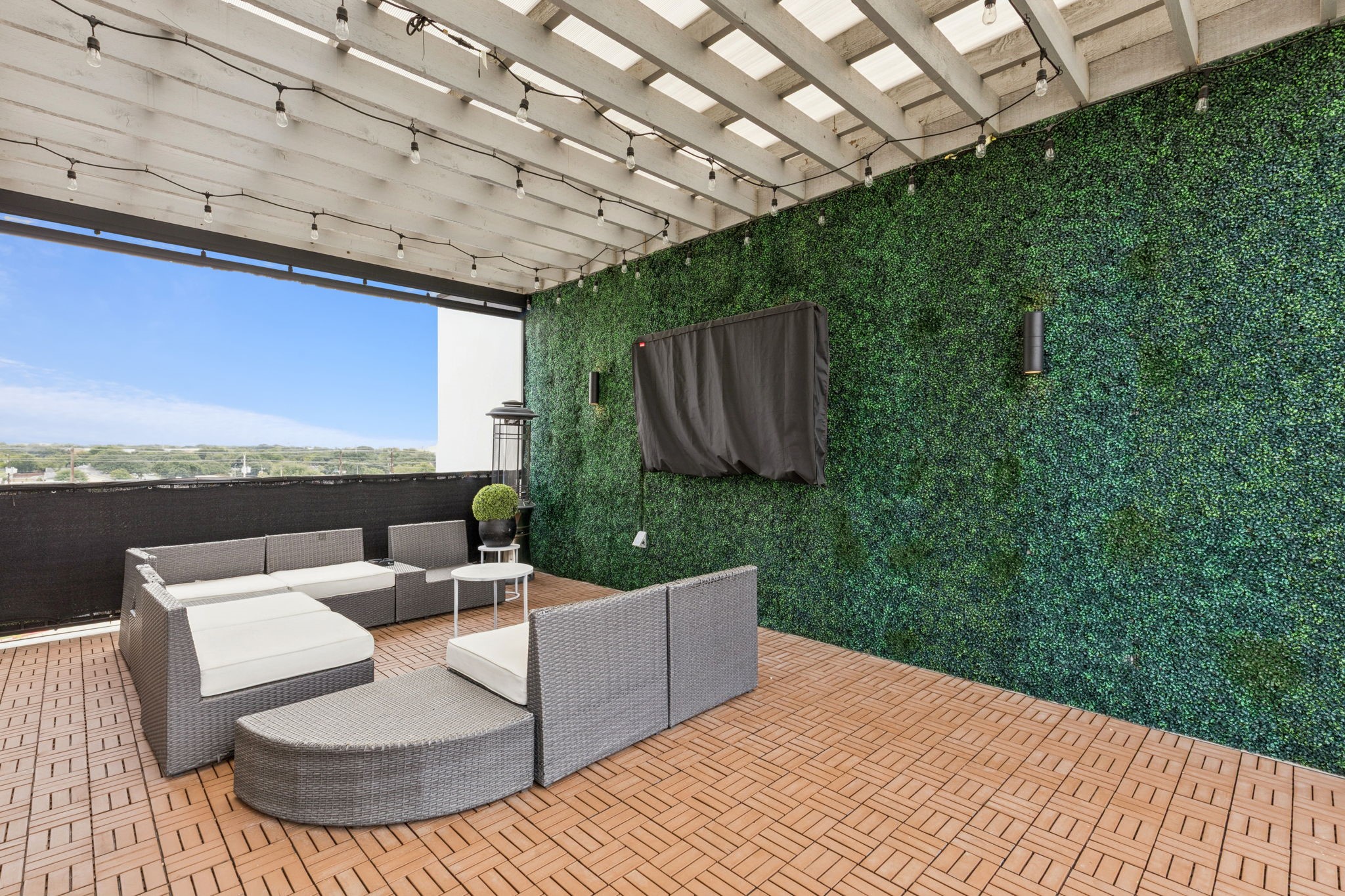 4948 Blaynes View