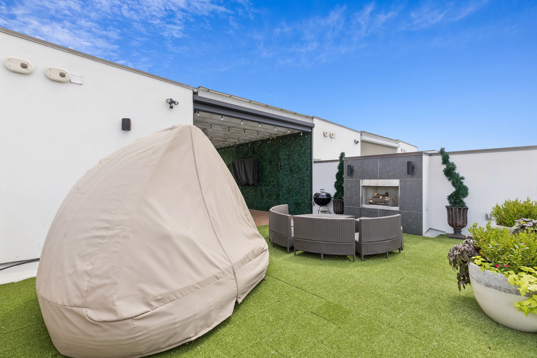 4948 Blaynes View