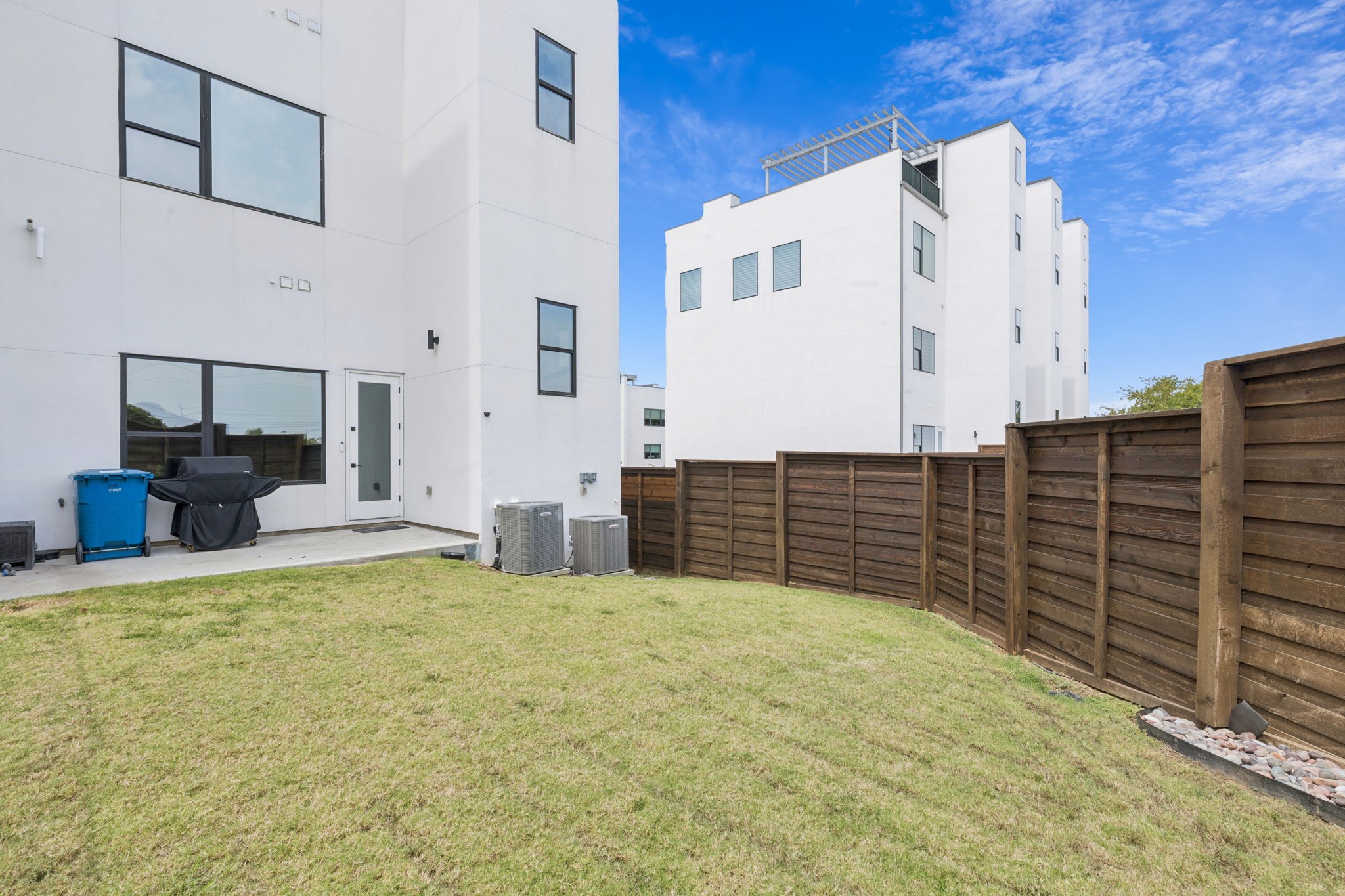 4948 Blaynes View