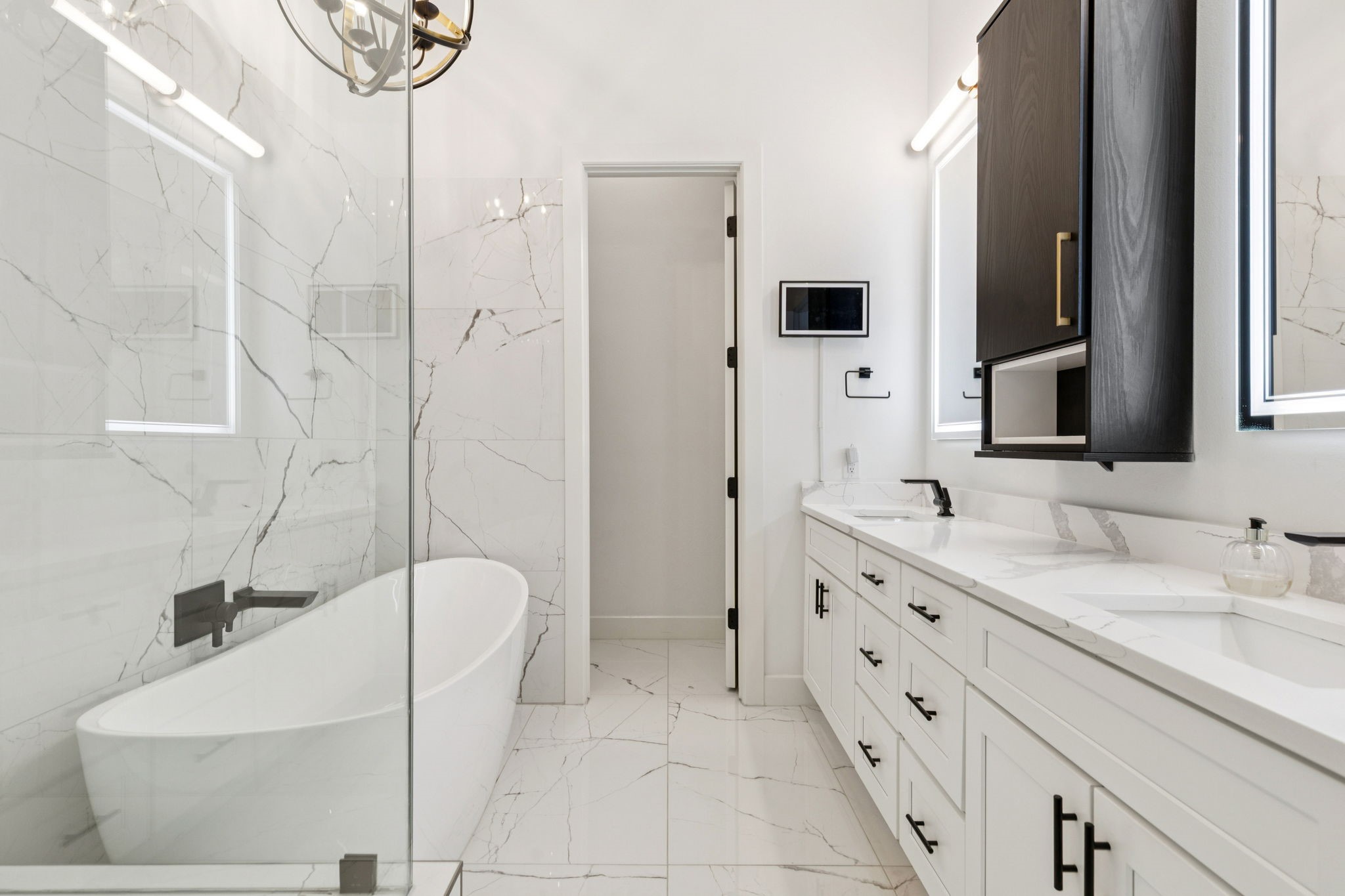 4948 Blaynes View