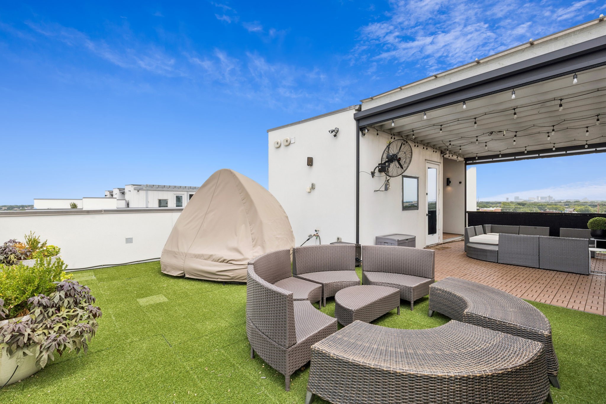 4948 Blaynes View