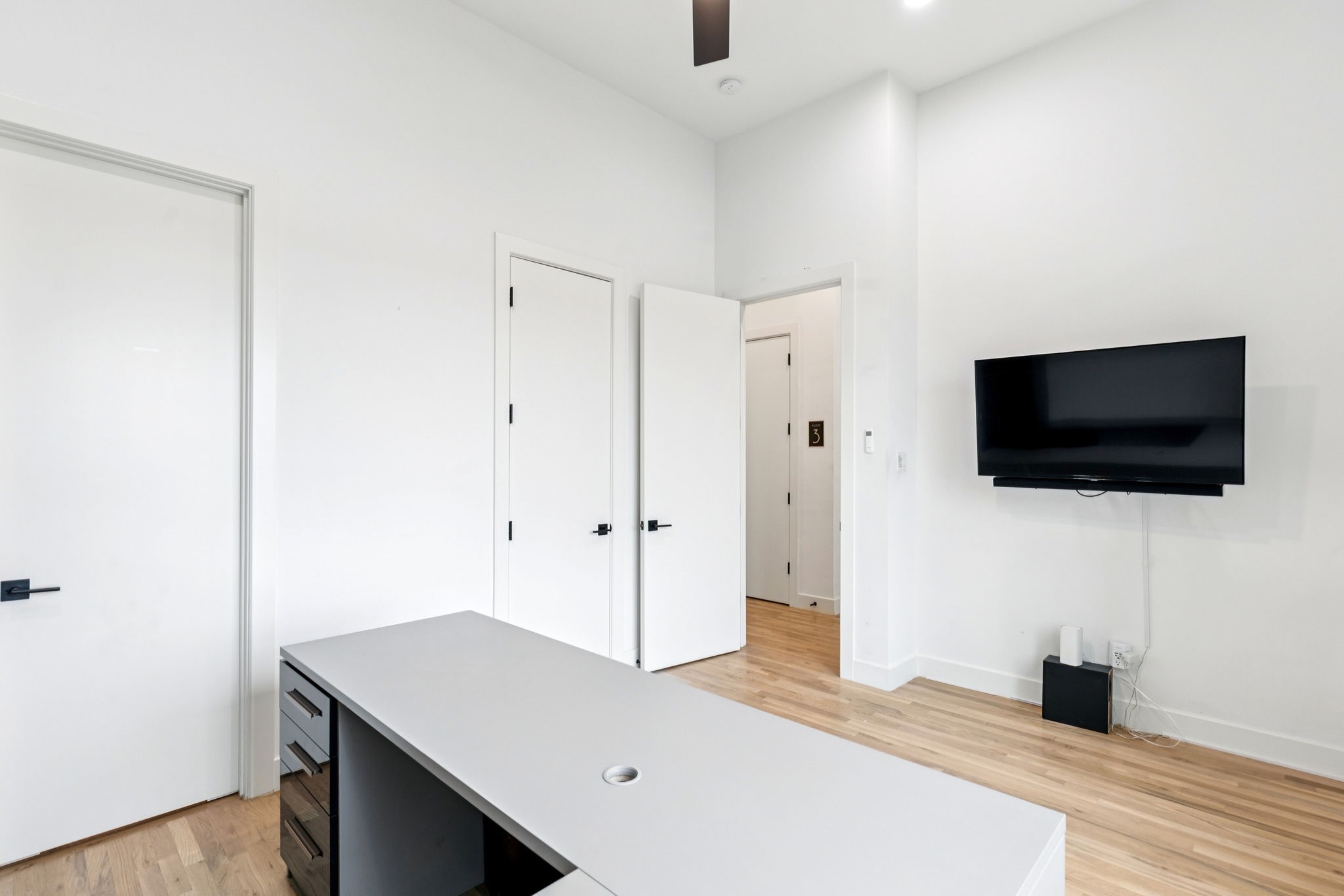 4948 Blaynes View