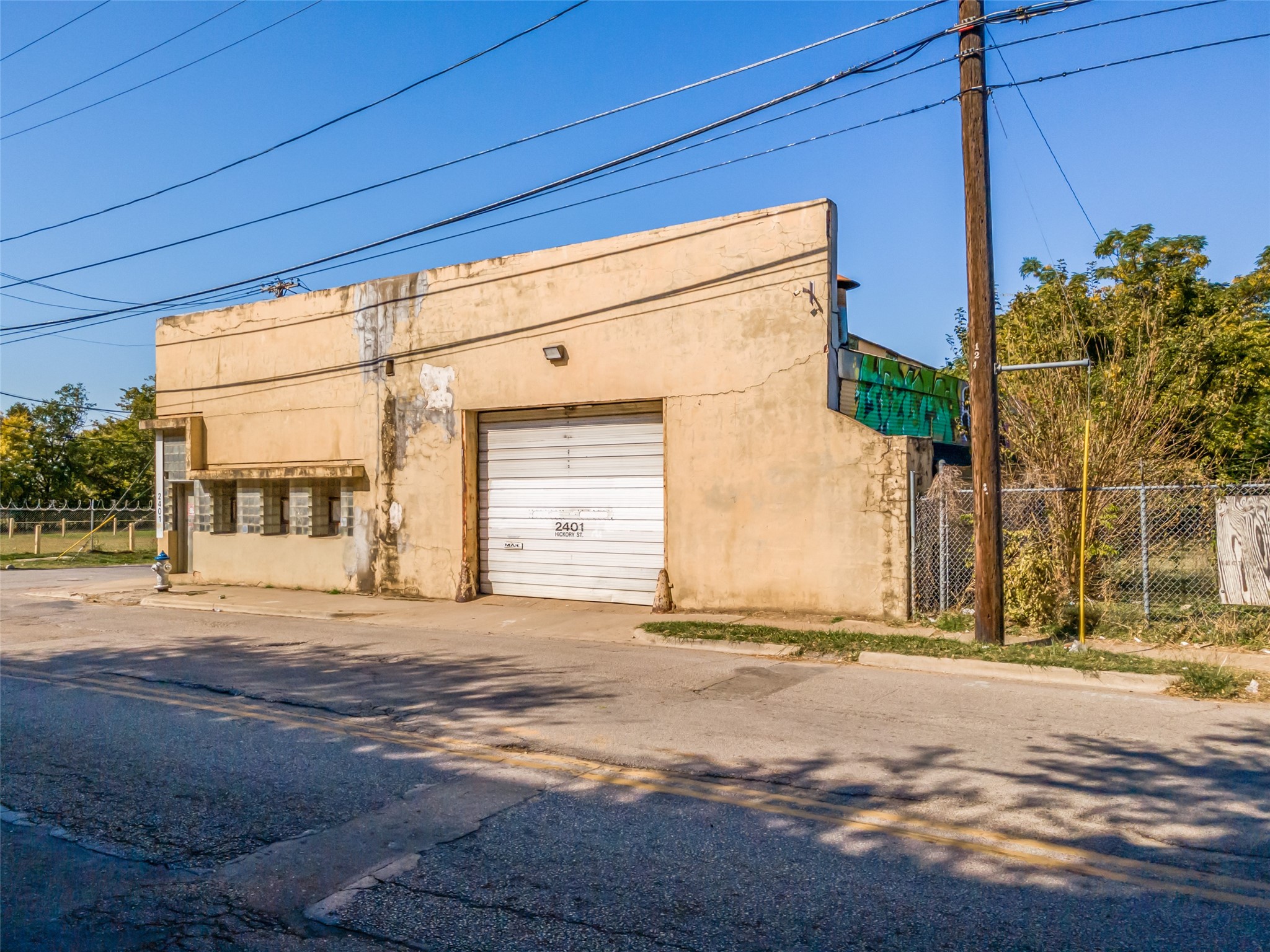 2401 Hickory Street