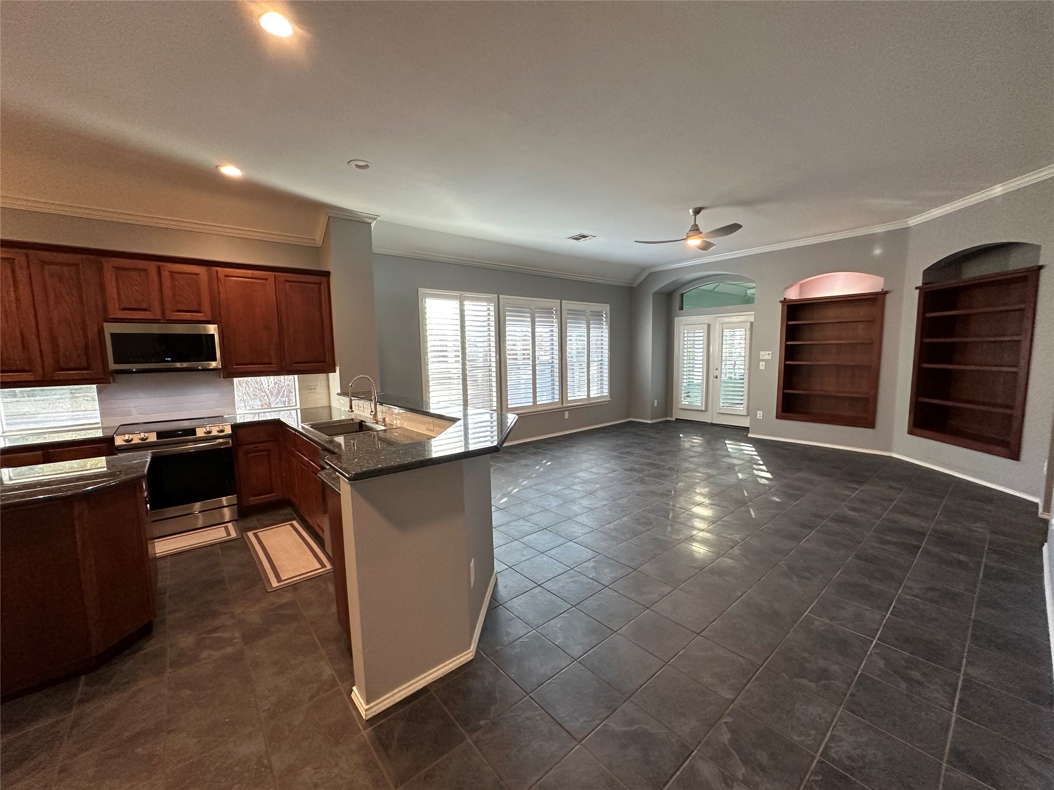 2866 Vacherie Lane