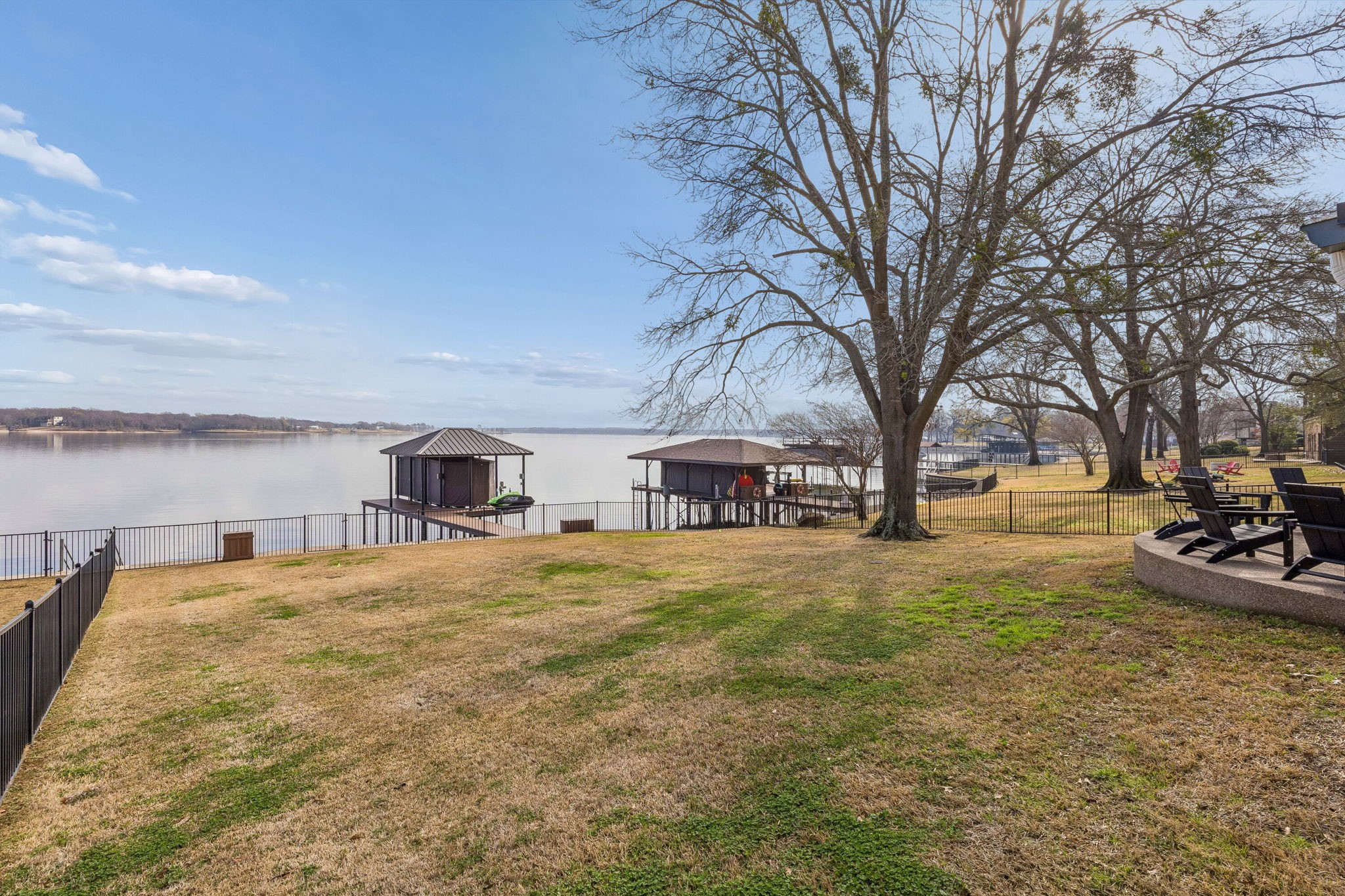 25 Shoreline Drive