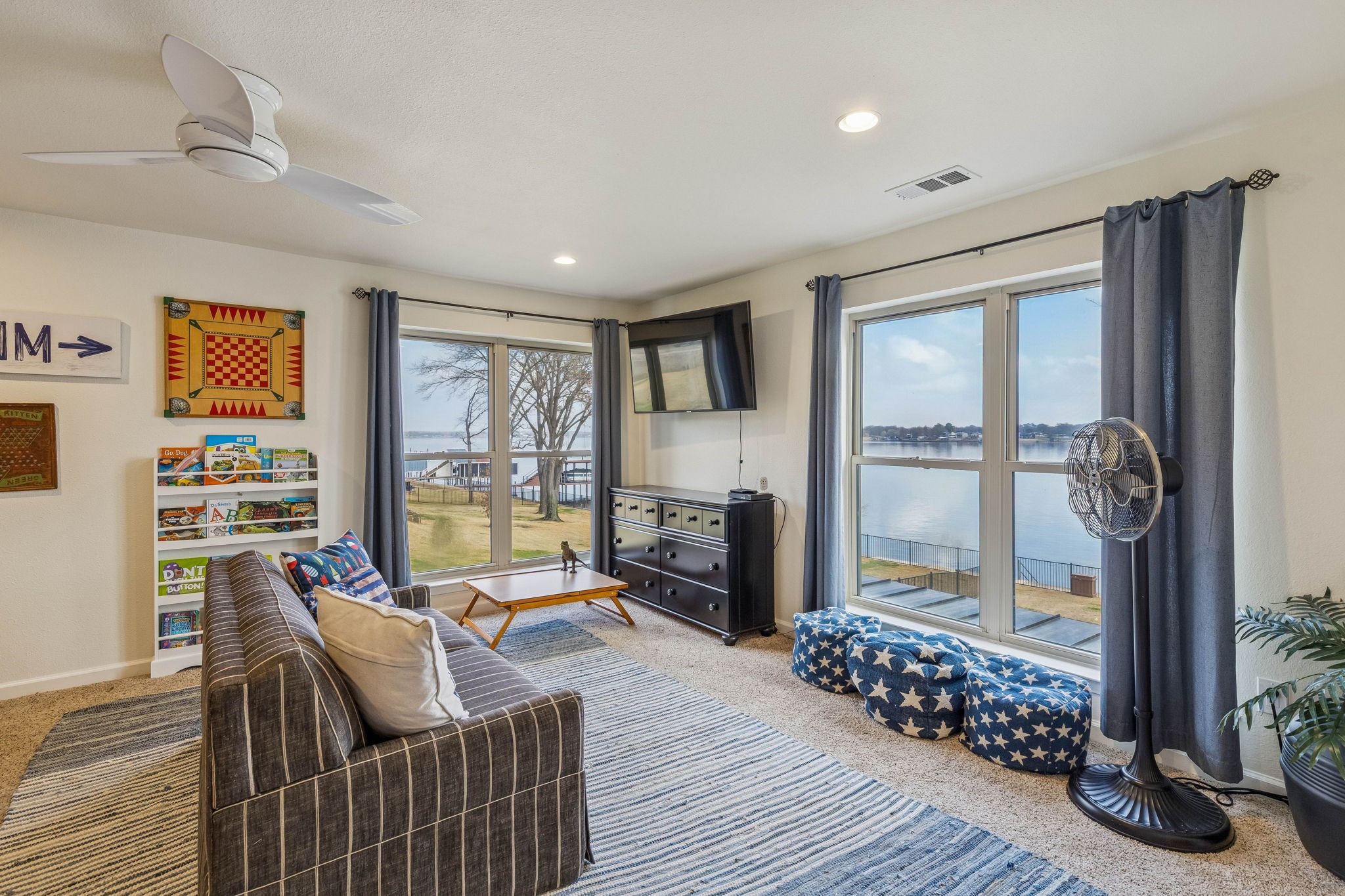 25 Shoreline Drive