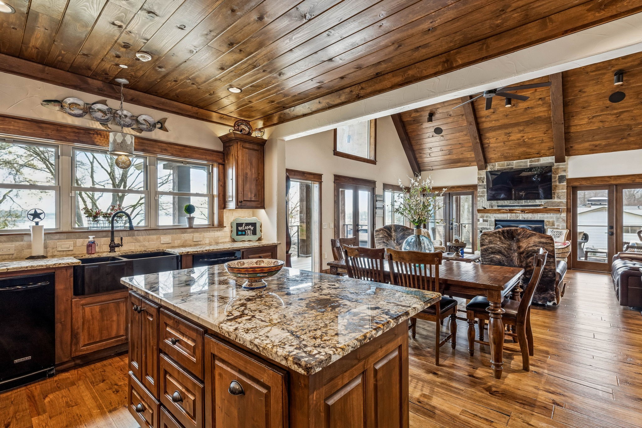 29 Shoreline Drive