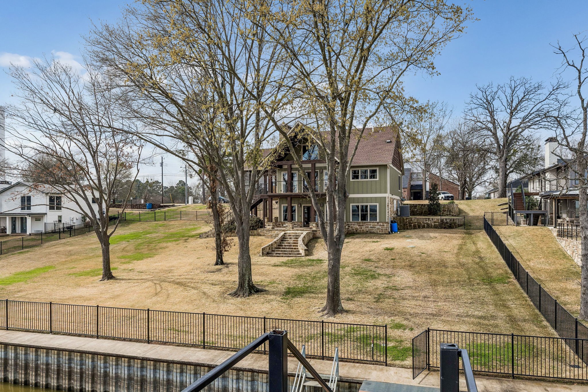 29 Shoreline Drive